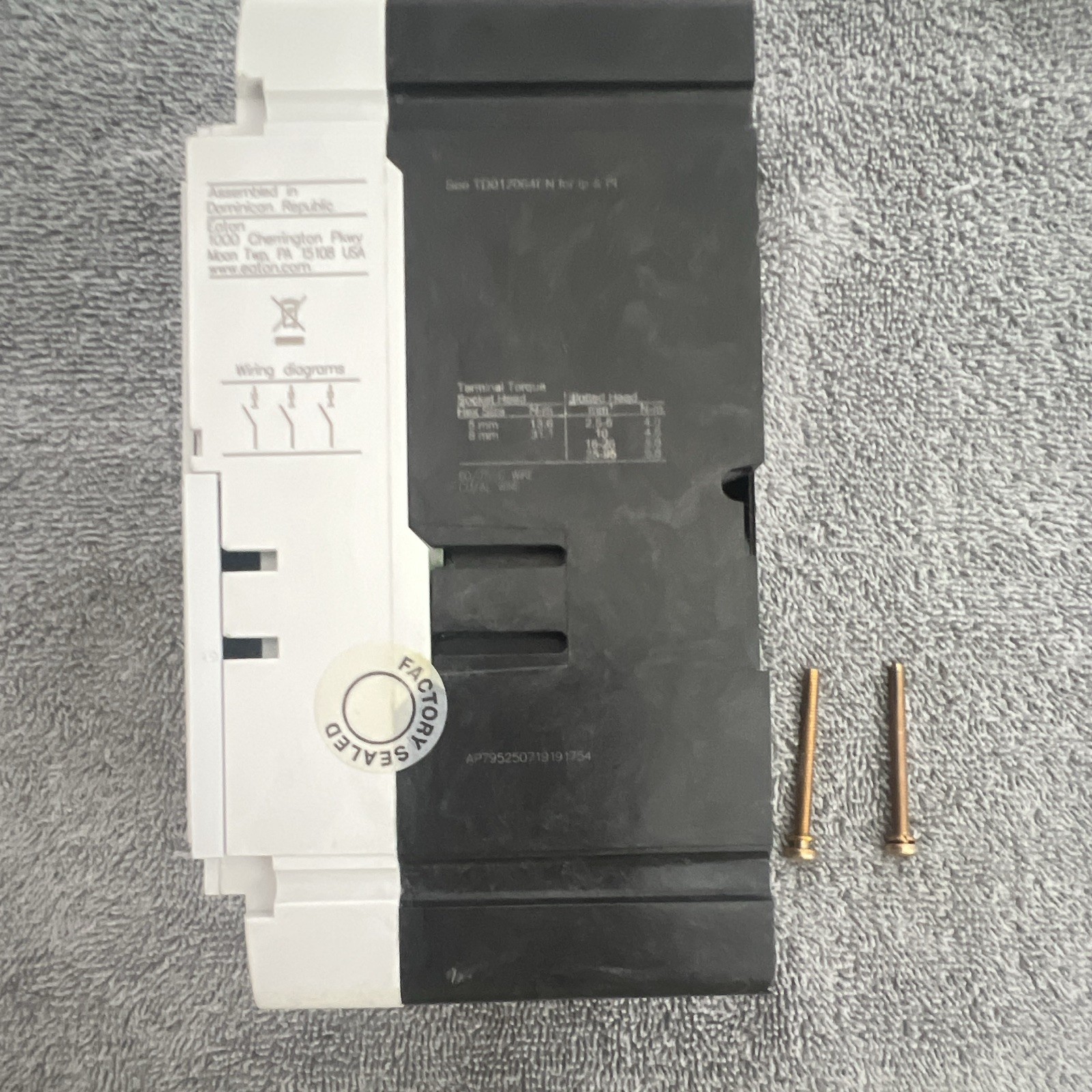 Eaton PDG2 PDG23M0015TFFL Circuit Breaker 15A 3-Pole Bolt-On 240-690V