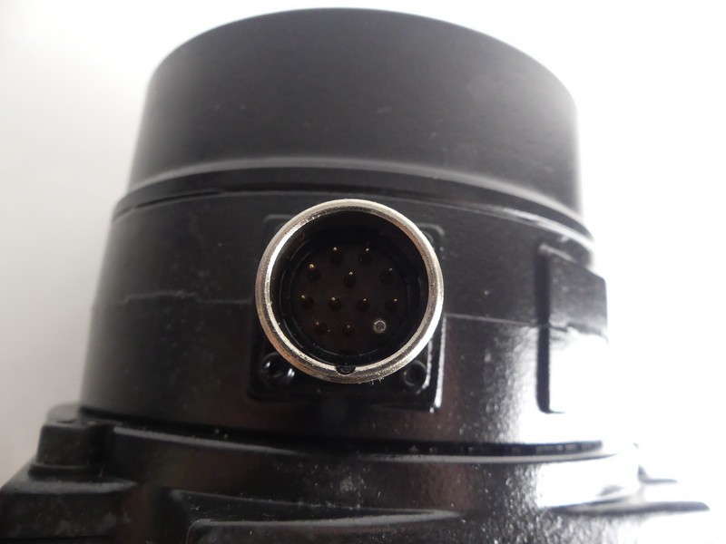 Indramat MAC090B-0-JD-2-C / 110-A-1 Three Phase Servo Motor SN: 42433