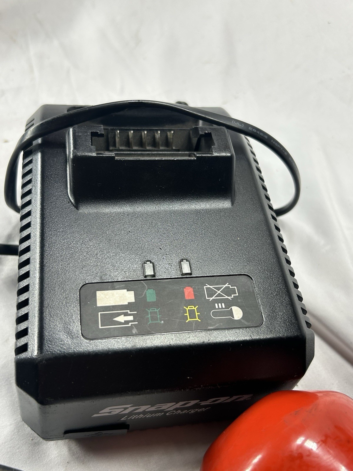 SNAP ON 1/2″ CORDLESS IMPACT WRENCH CT9080 W/BATT, CHARGER, & RUBBER GUARD READ!