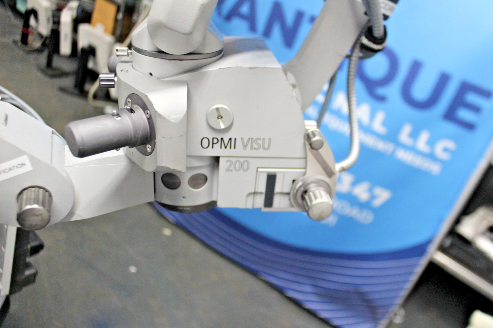 CARL ZEISS OPMI VISU 200 STATIV S8 SURGICAL MICROSCOPE
