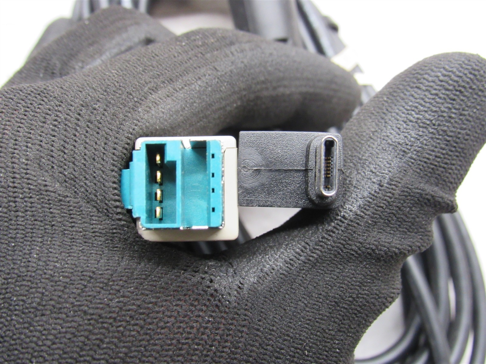 VeriFone CBL445-003-05-A CABLE, USB-C to POWERED USB GREEN M4XX M400, 5M