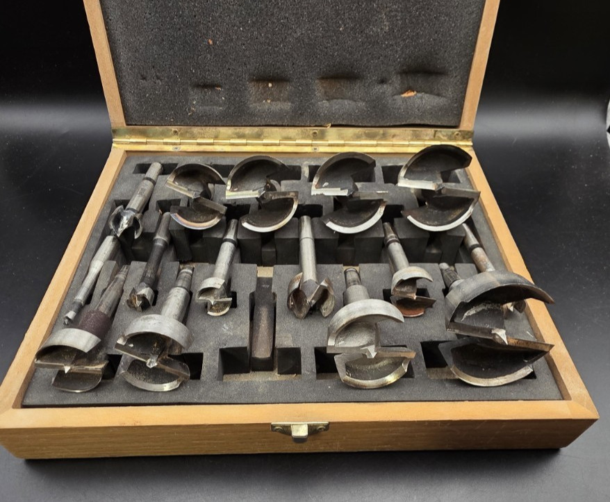 Freud Diablo FB-100 15 Piece Forstner Drill Bit Set 1/4″ – 2-1/8″ Wooden Case