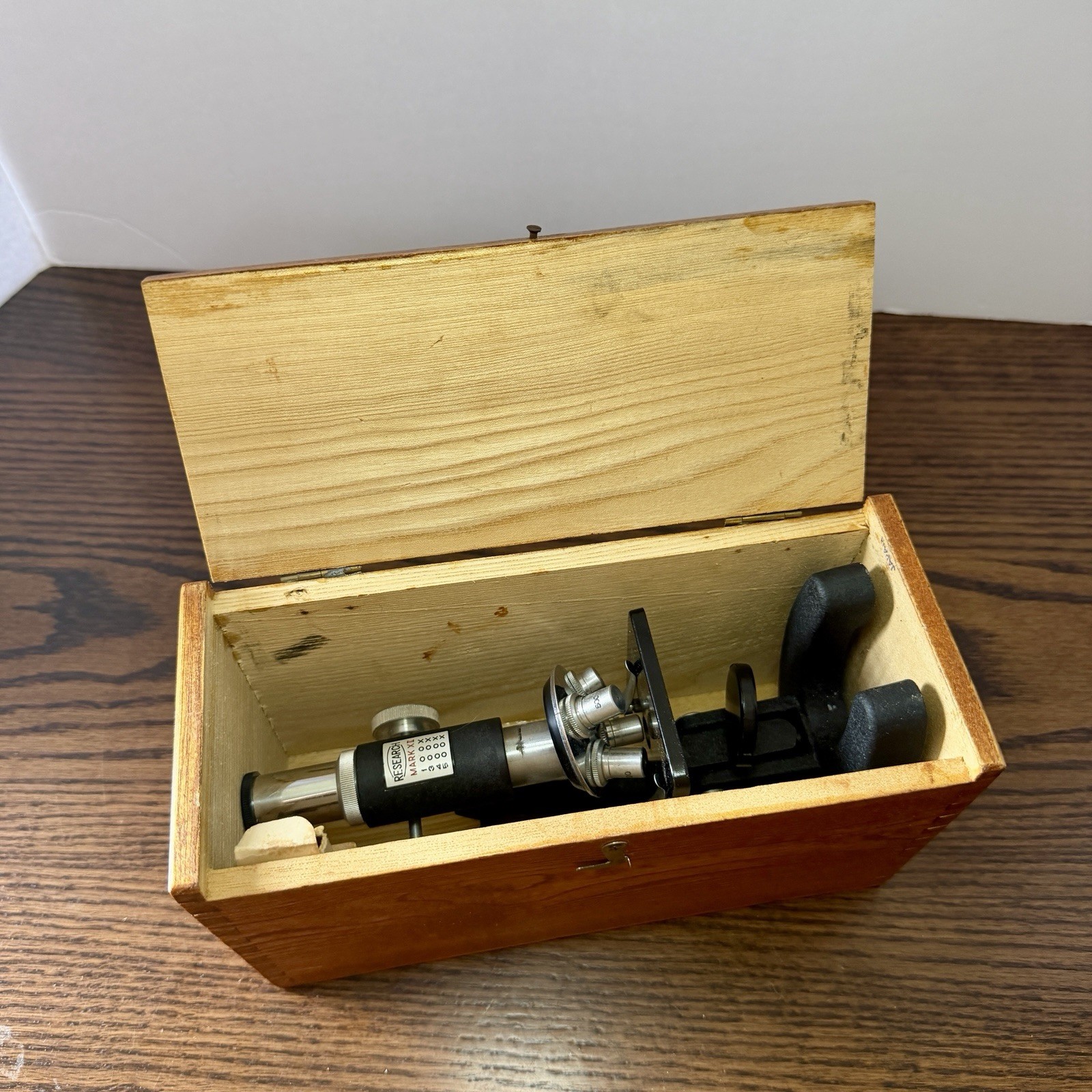 Vintage Research Mark XII No. 1930 Turret Microscope w/ Wood Case & Original Box