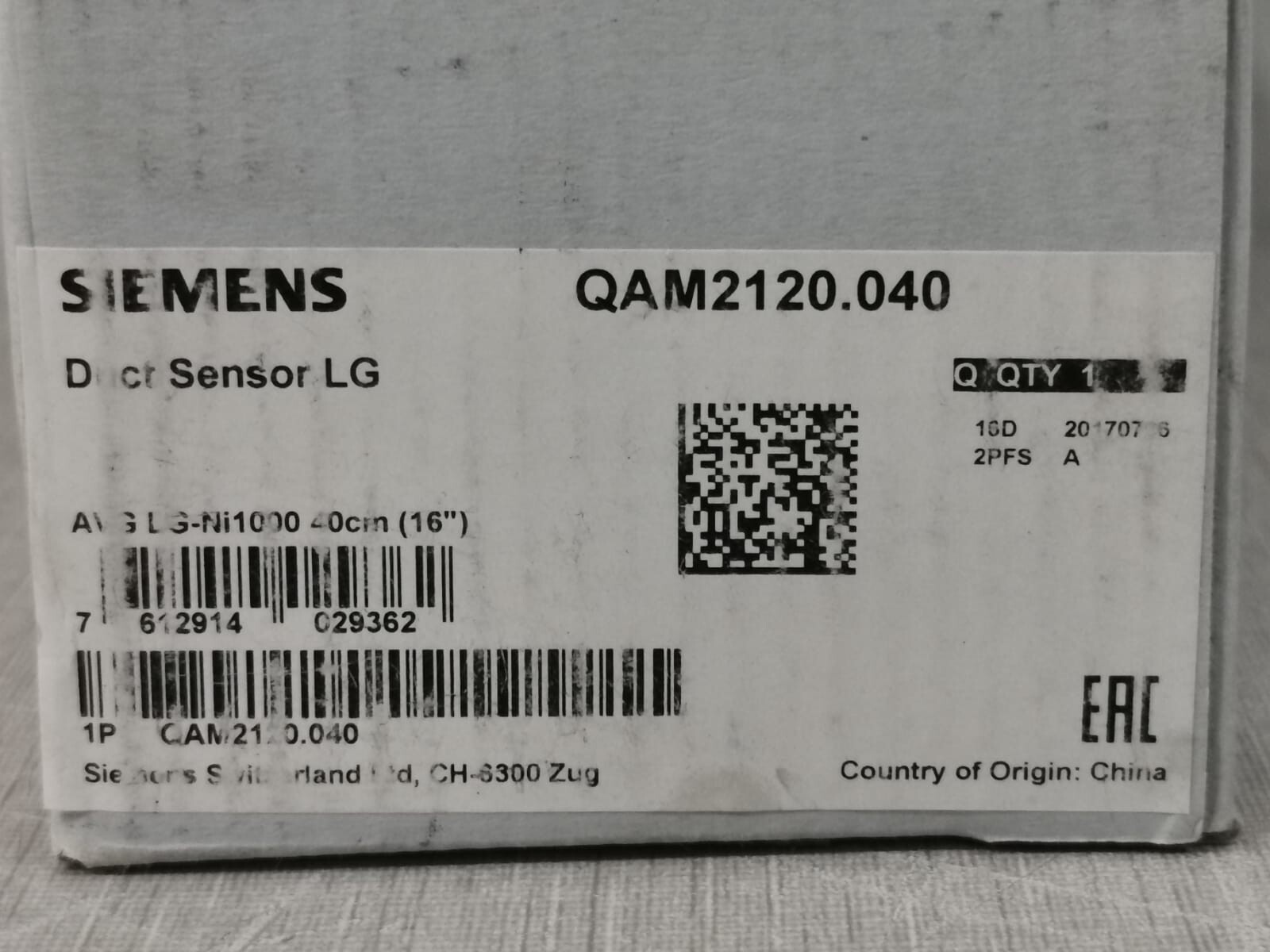 LOT 2 PCS SIEMENS QAM2120.040 Duct Sensor LG – WITH FILTHY BOX