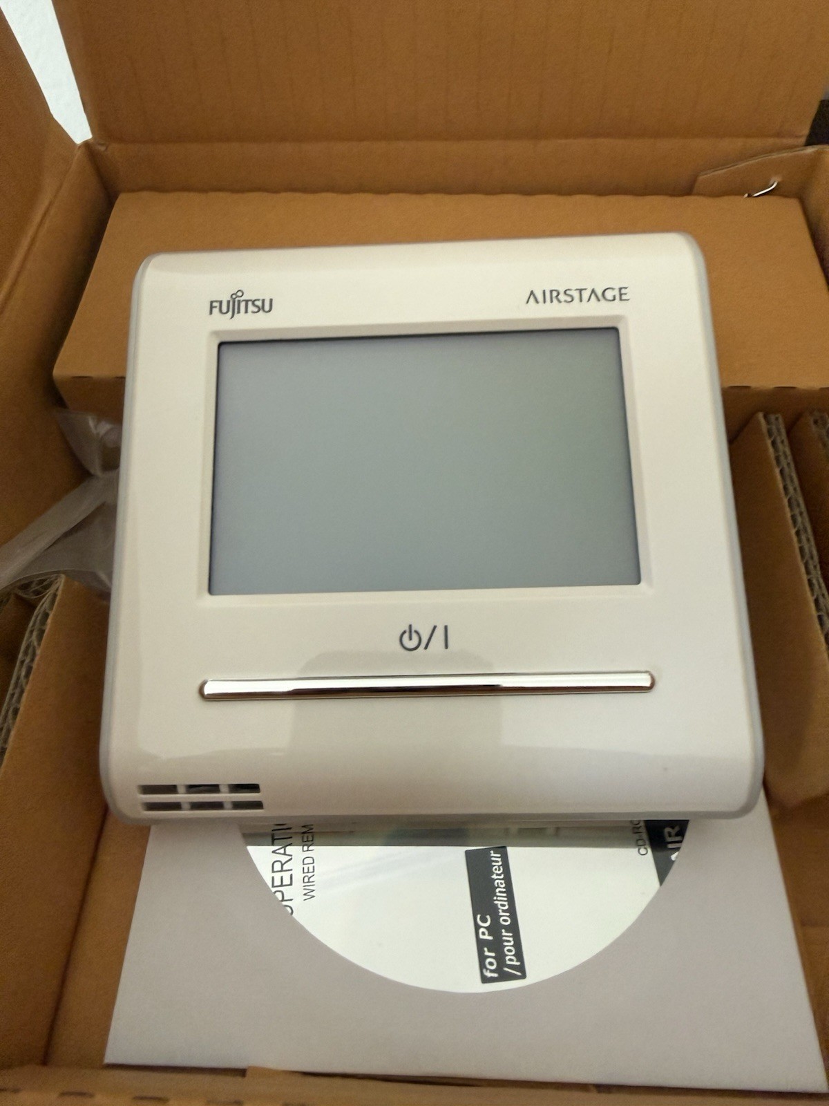 Fujitsu UTY-RNRUZ5 Heatpump Thermostat Touch Panel Controller Wired Remote