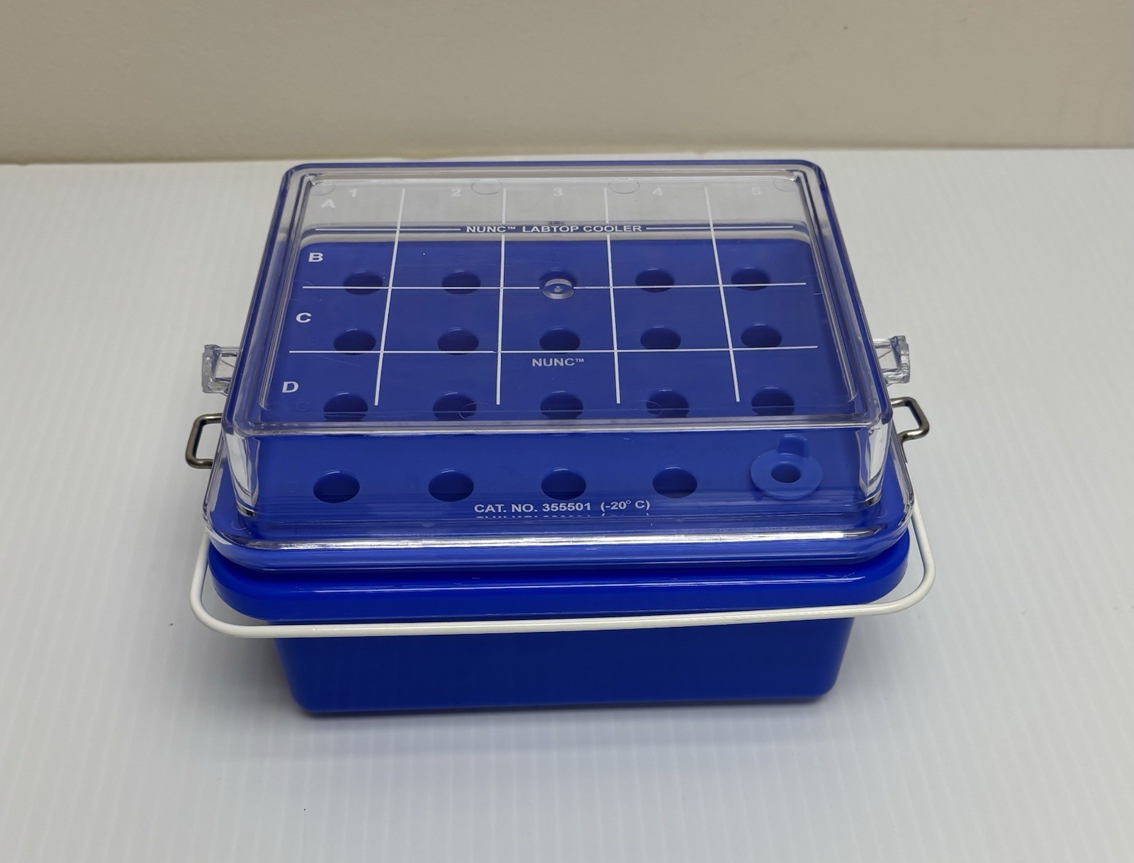 NUNC Laptop Cooler (Enzyme Box) Cat # 355501 (-20)