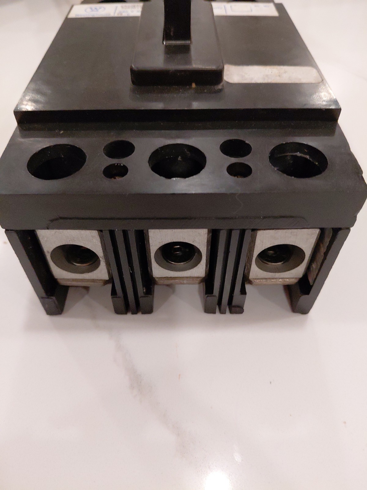 Westinghouse CA3200X 3Pole 200Amp 240Vac Bolt-On Circuit Breaker, Fresh Takeout