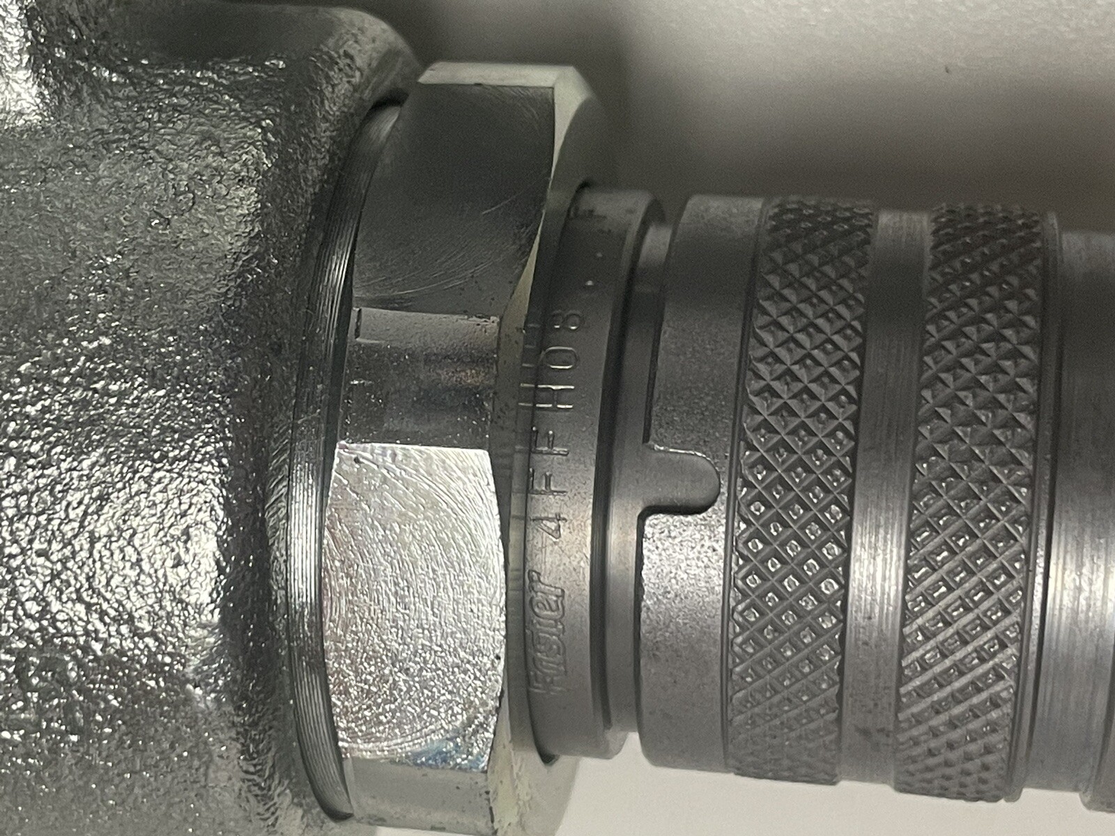 Hydraulic flat face Manifold