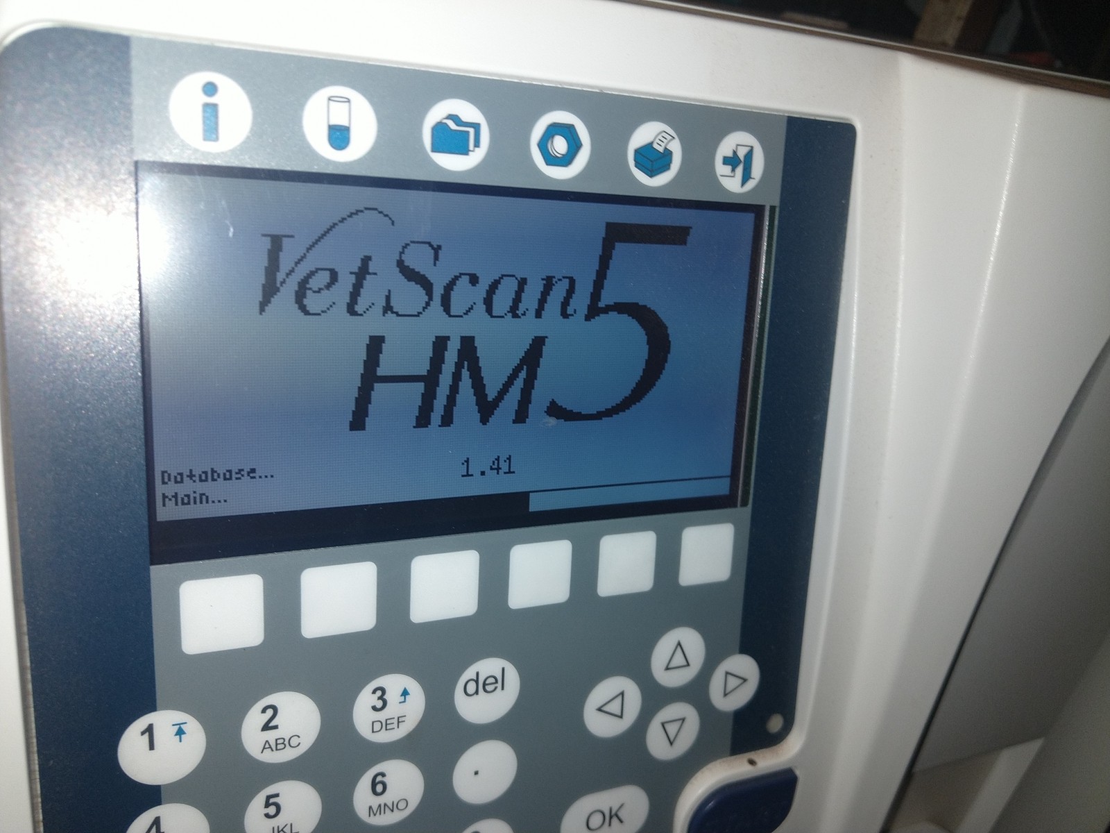 Zoetis Abaxis Vetscan HM5 Abaxis Vetscan HM5 Hematology Analyzer