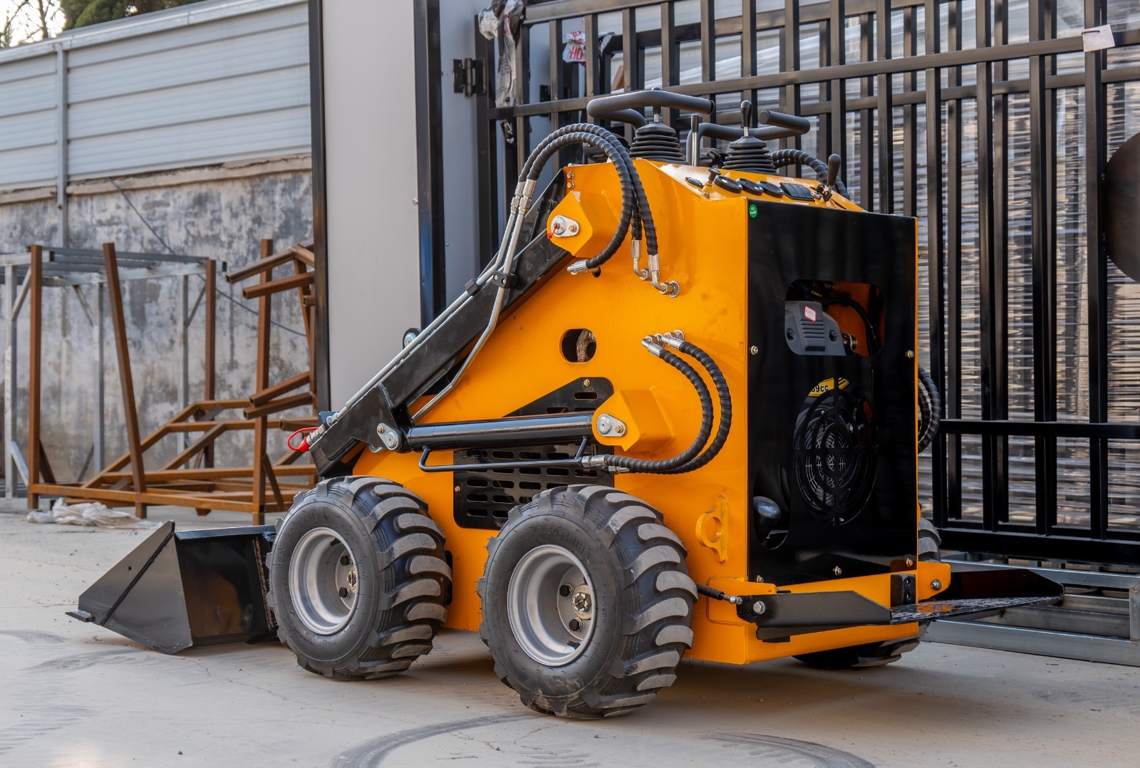 Mini Crawler Track Skid Steer Loader with EPA in Stock