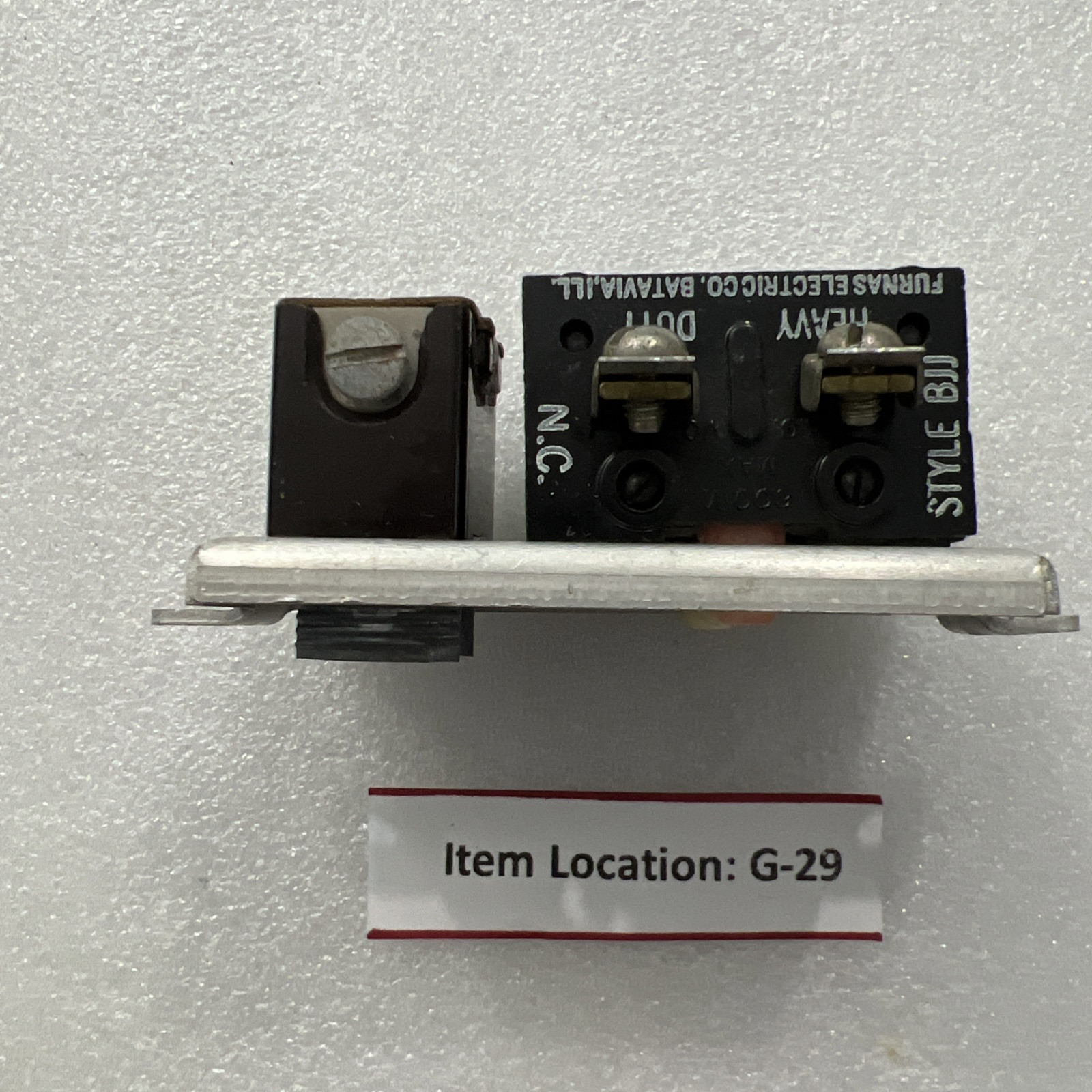 Furnas BJK & BJJ Contact Block Assembly + Pass & Seymour socket 75W 125V