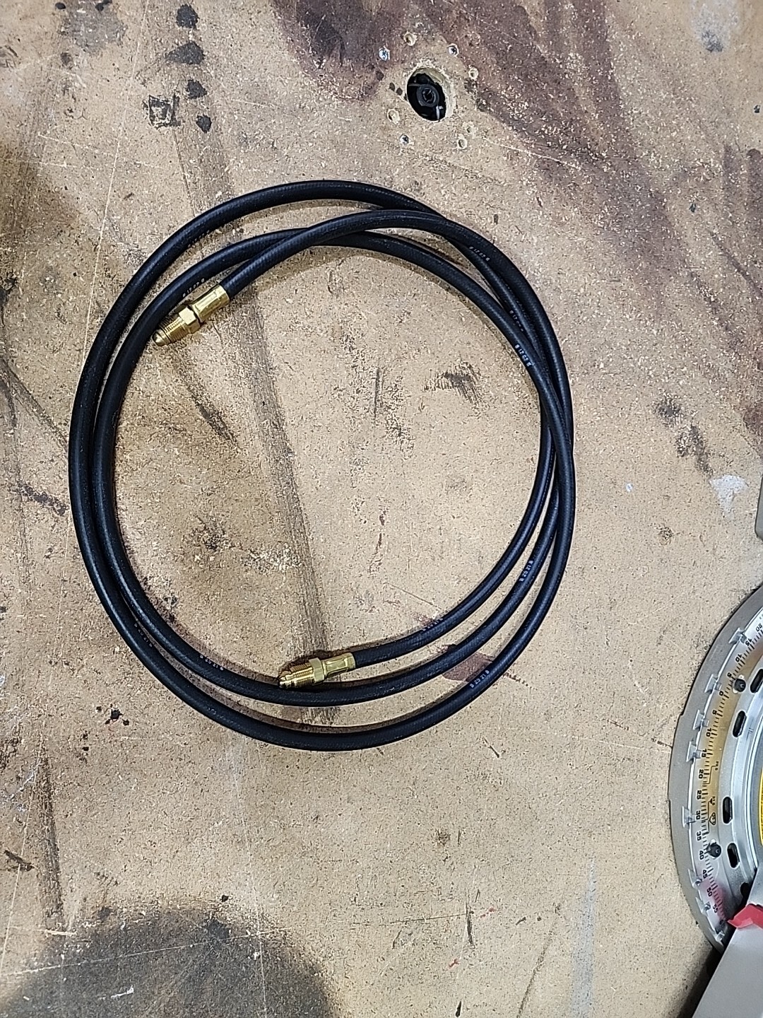 10ft Continental Frontier 1/4″ (6.4mm) 200 PSI W.P. With Brass Fittings