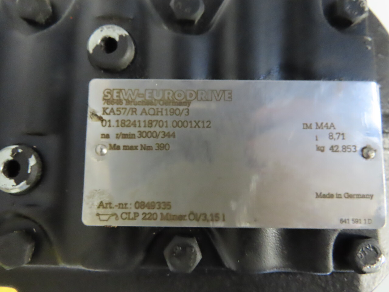 Sew Eurodrive 8.71:1 Ratio 3000RPM MAX 344RPM Thru Shaft Output Gearbox
