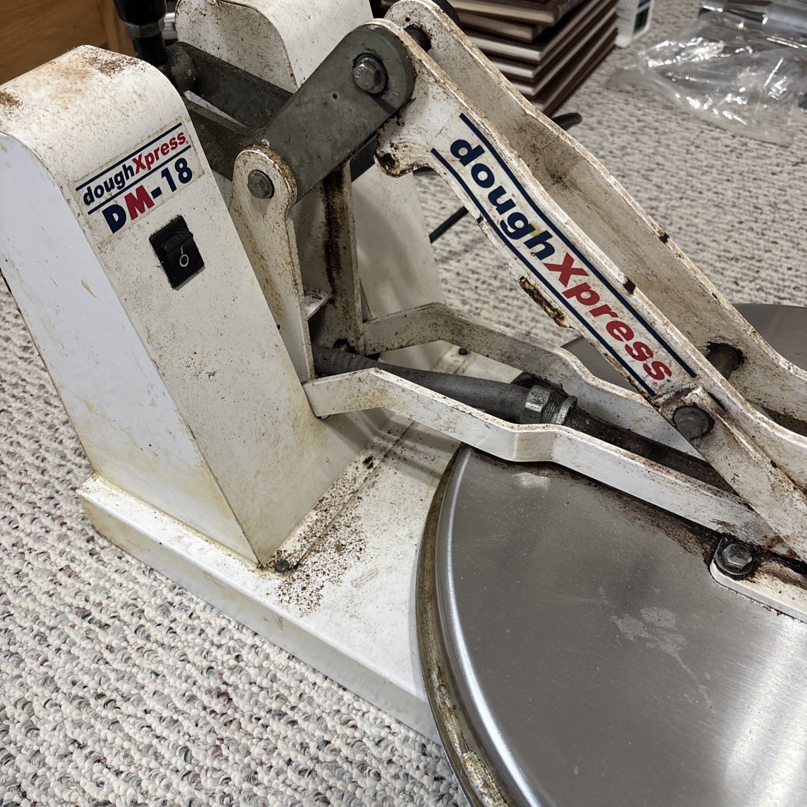DoughXpress DM-18 120V Manual Pizza Dough Press digital display-TESTED & Works!