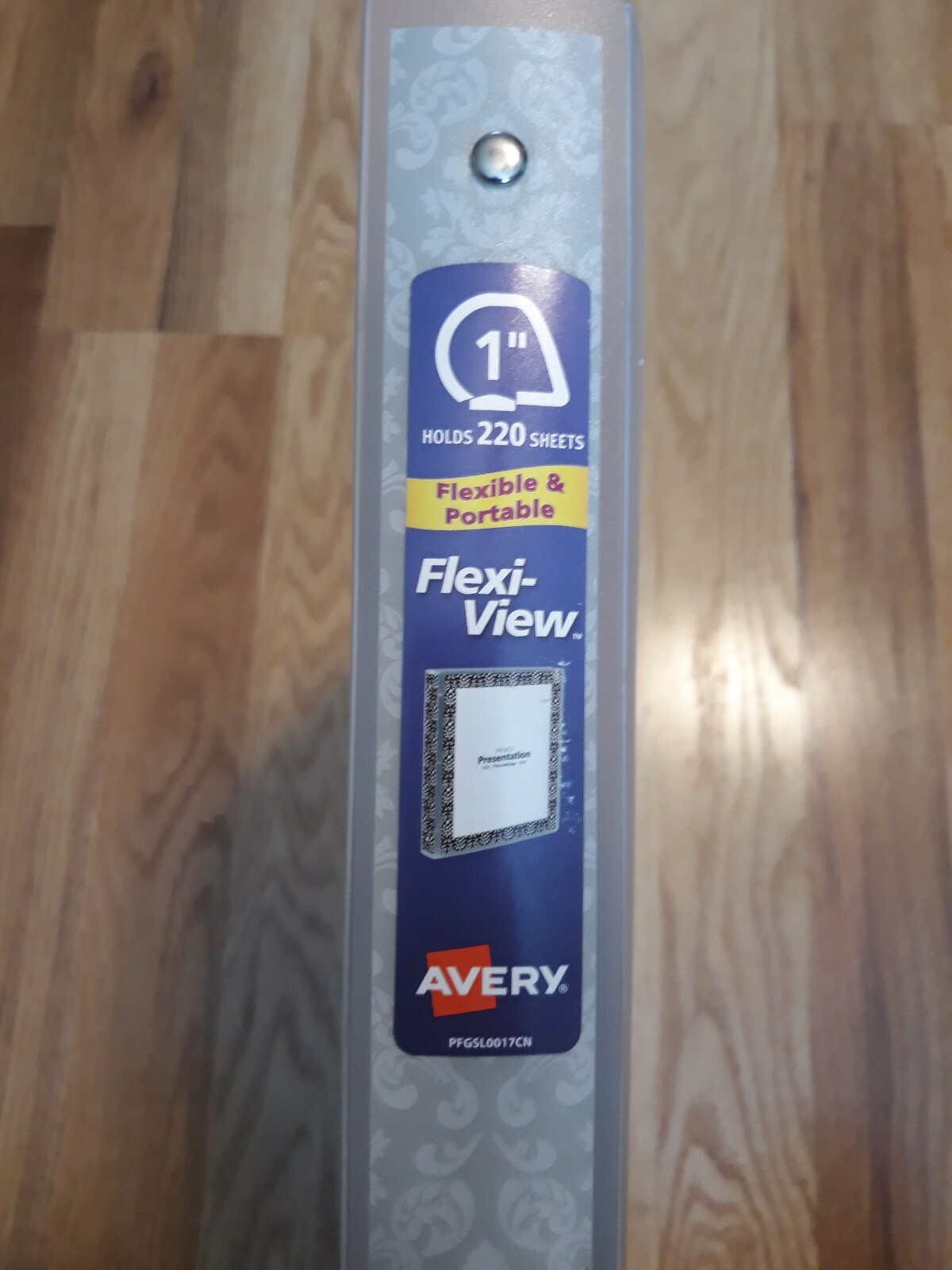 Avery Flexible View Pocket Presentation Binder – 8.50″ X 11″ -220 sheets 1 inch