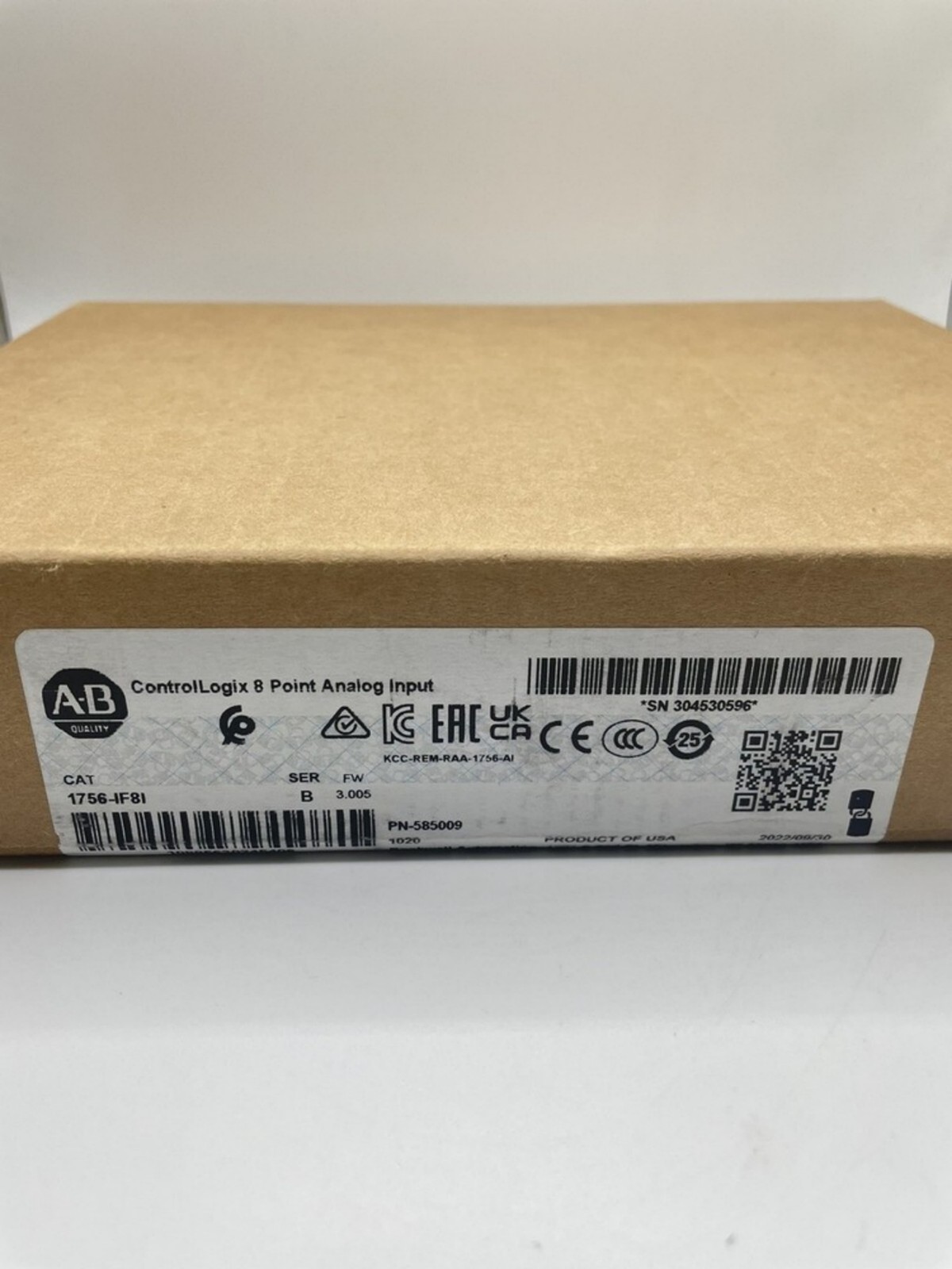 New in Box AB 1756-IF8I/B ControlLogix 8 Point Analog Input 1756IF8I serB US 1PC