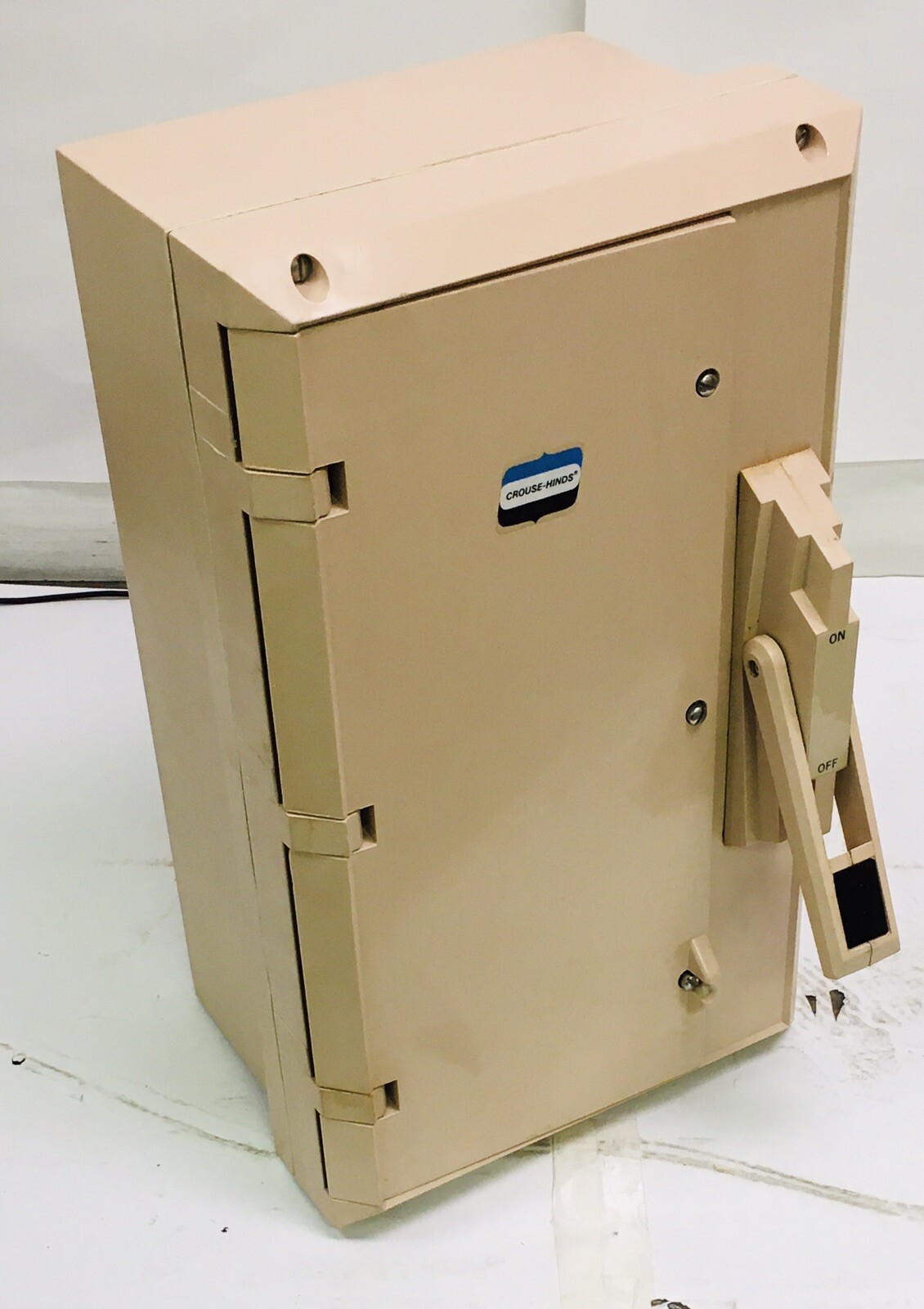 CROUSE HINDS NST1018F-D60361 KRYDON 60AMP FUSIBLE DISCONNECT SWITCH NEW IN BOX