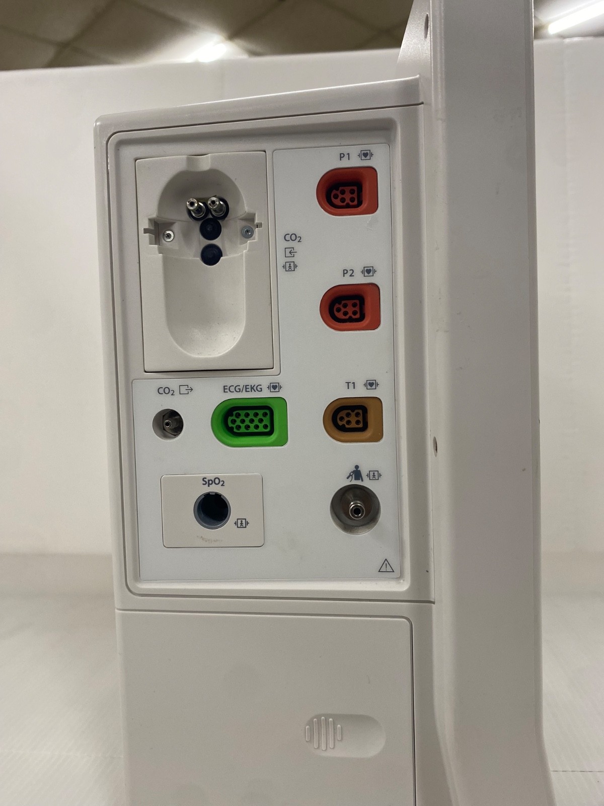 MINDRAY Datascope Passport V Patient Monitor Screen Damage Powers on