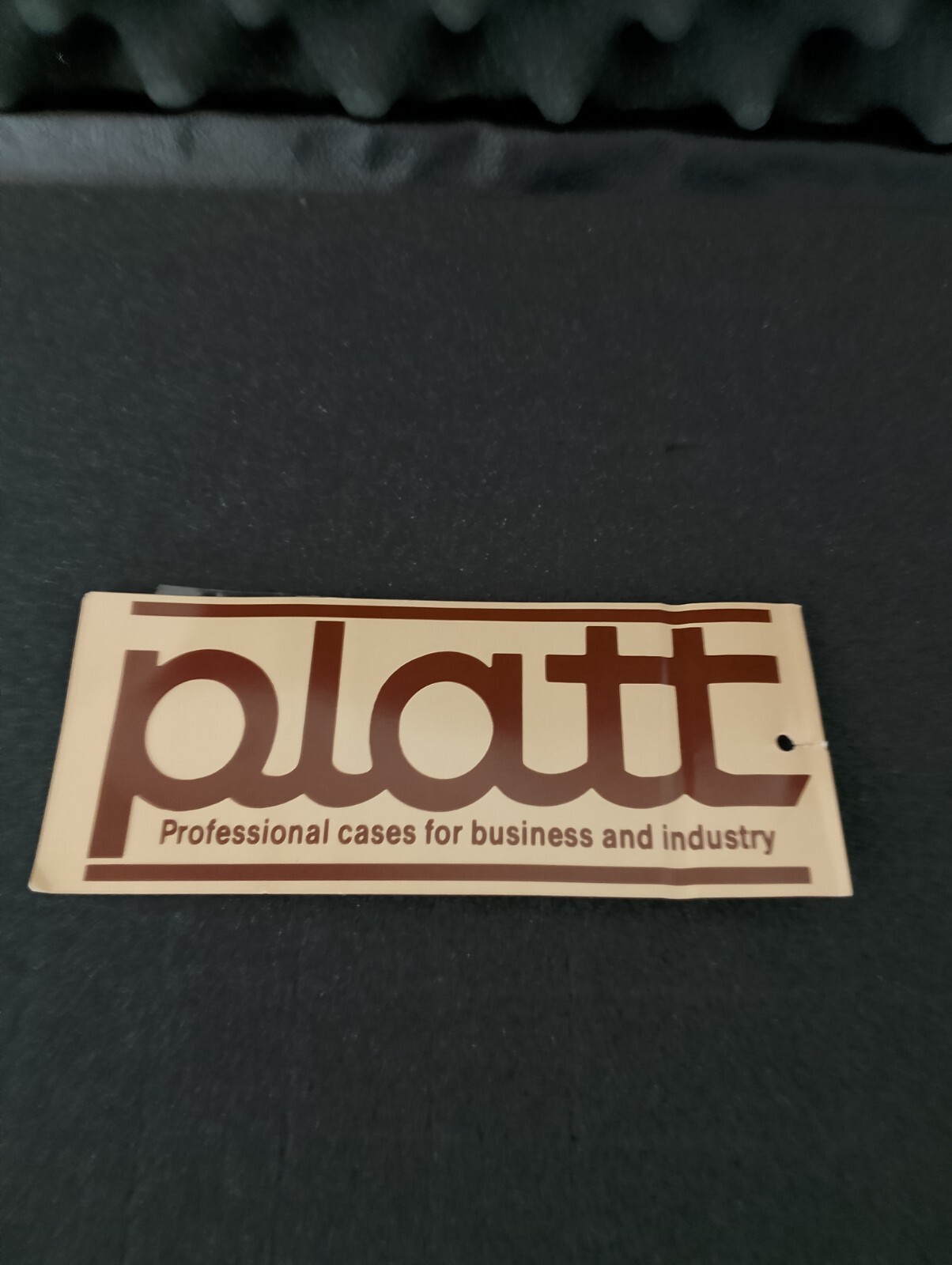 PLATT LUGGAGE – LIGHT-DUTY ABS CASE Interior Dimensions 18″ x 13″ x 5″