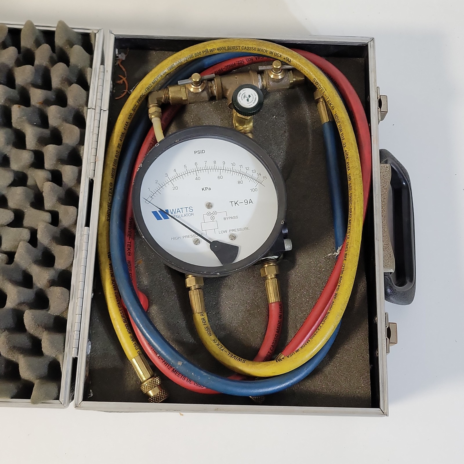 Watts Regulator TK9A Backflow Preventer Test Gauge HVAC Valve Hose Assembly Case