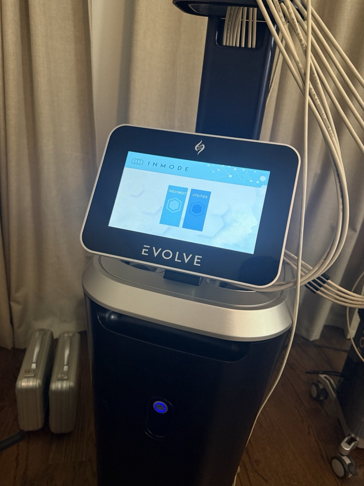 InMode Evolve Cart-Mounted Aesthetic Body Contouring Skin Tightening Machine