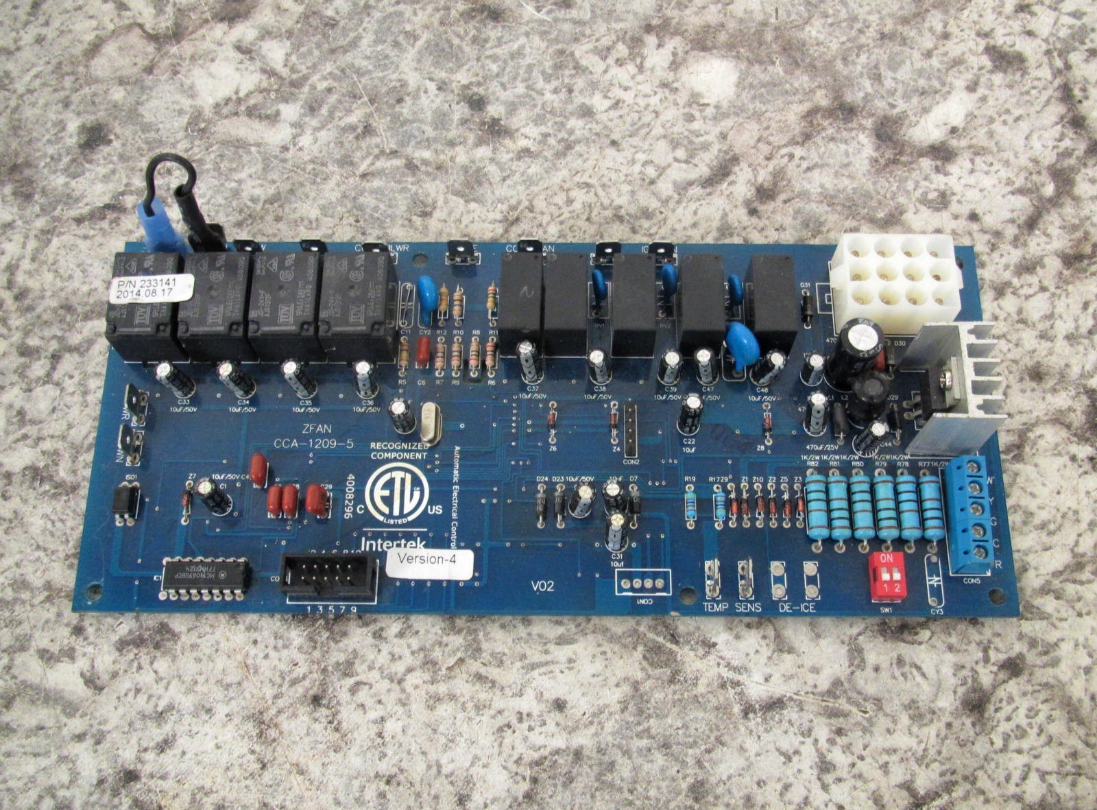 Suburban 233141 / CCA-1209-5 PTAC Control Circuit Board Used Free Shipping