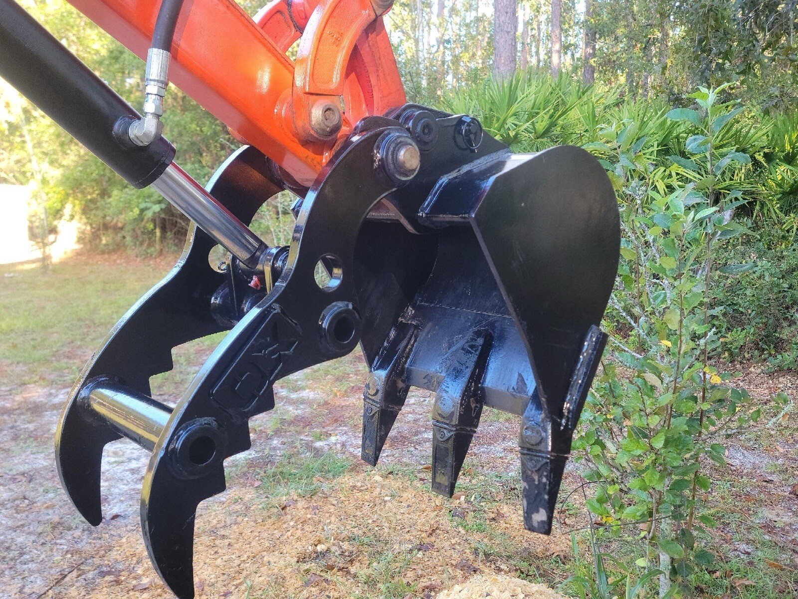 KUBOTA KX018 U15 U17 U20 PIN ON HYDRAULIC MINI EXCAVATOR THUMB