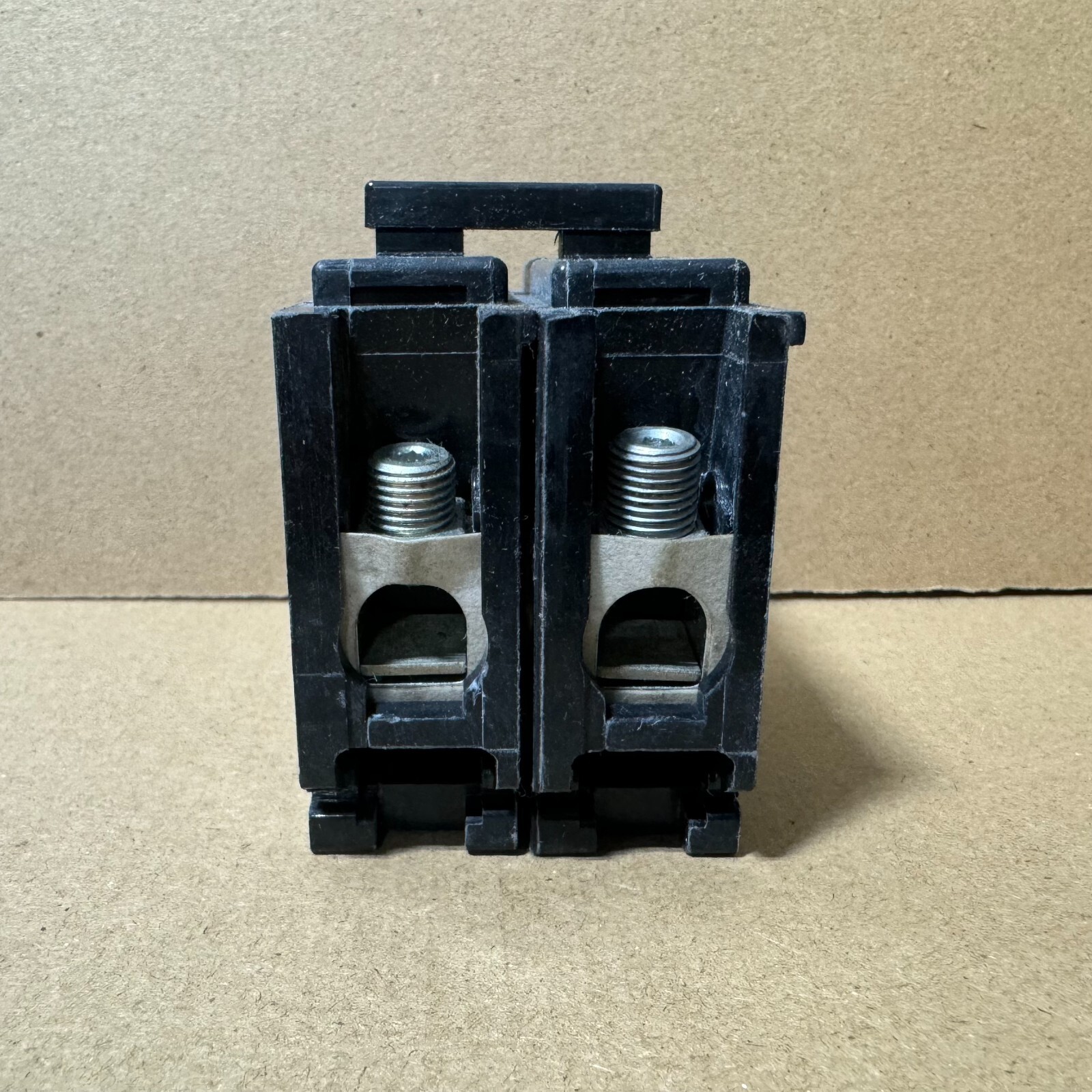 NEW EATON BRHX2100 2 POLE 22,000 AT 120/240V~ CIRCUIT BREAKER BRH2100 BR2100