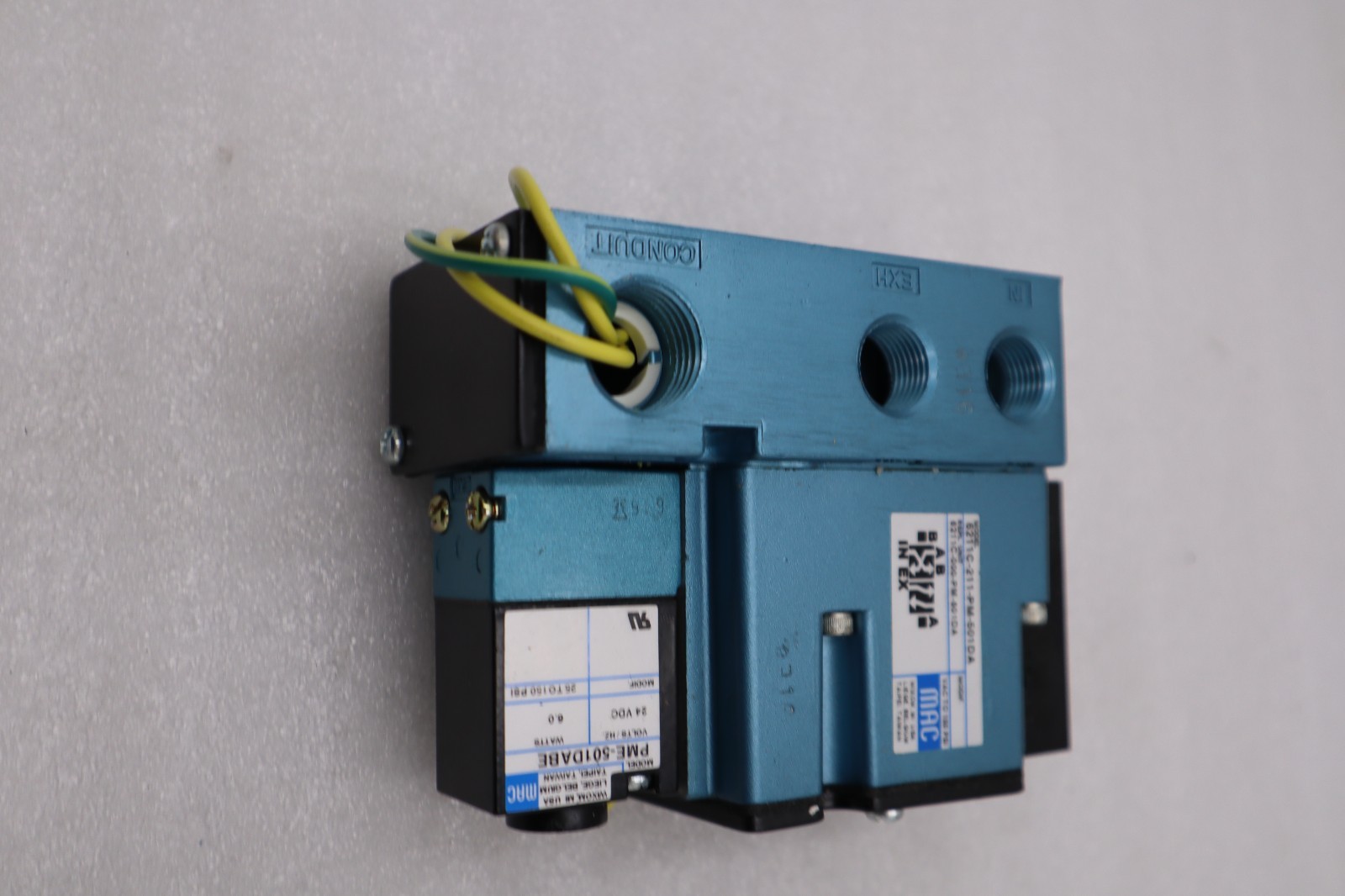 NEW MAC 6211C-211-PM-501DA SOLENOID VALVE 4-WAY SINGLE SOLENOID STOCK H1474