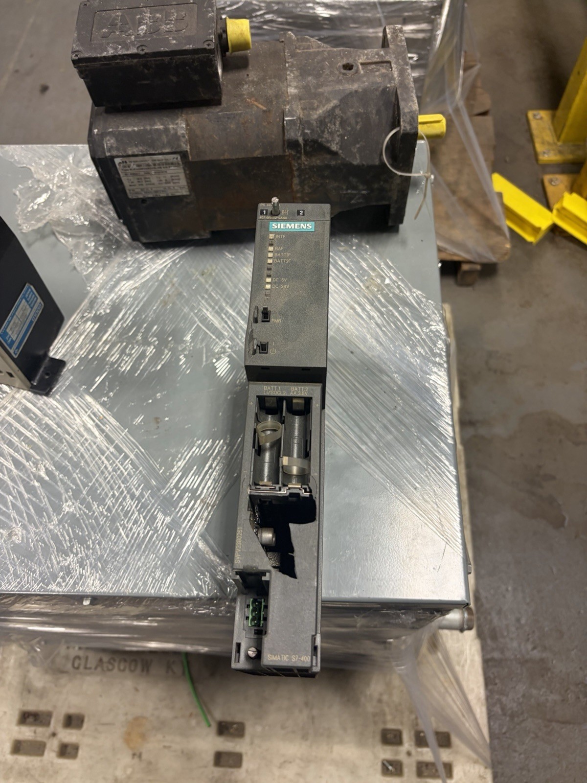 CRACKED Siemens Simatic S7 6ES7 407-0RA02-0AA0 6ES7407-0RA02-0AA0 USED