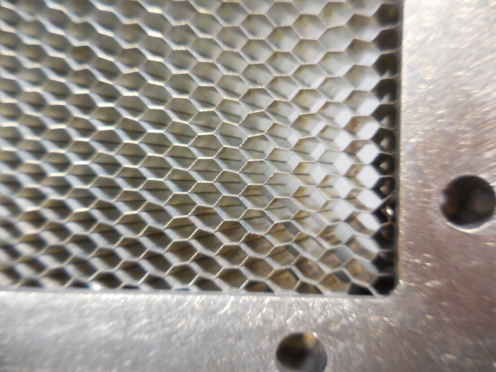 Shielded RFI EMI Vents Aluminum Honeycomb Panel 5″ x 5 3/4″ x 3/8″ MIL Spec