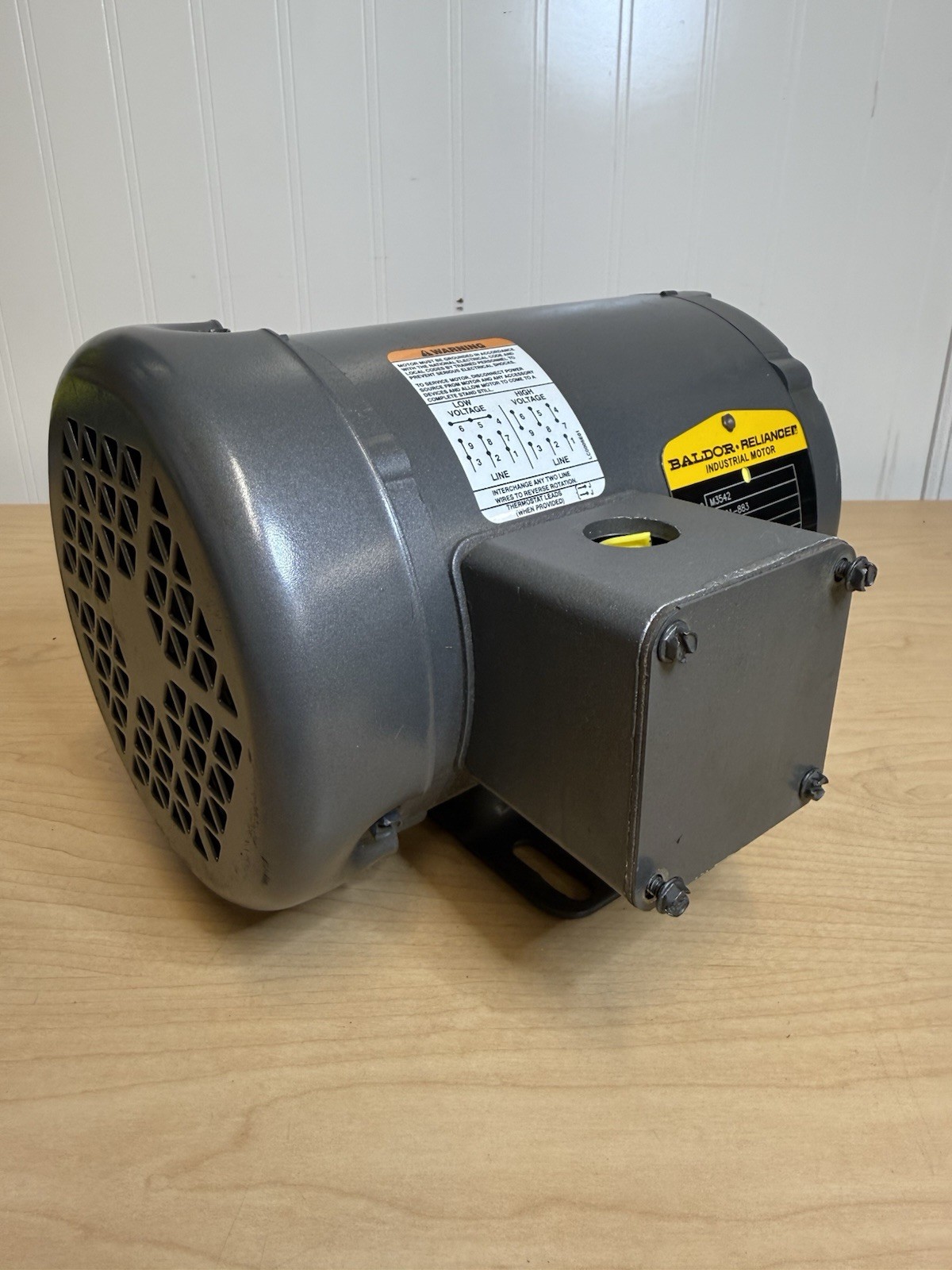 NEW! Baldor Reliance M3542 3/4 HP 1725 RPM 34A61-883 AC Electric Motor