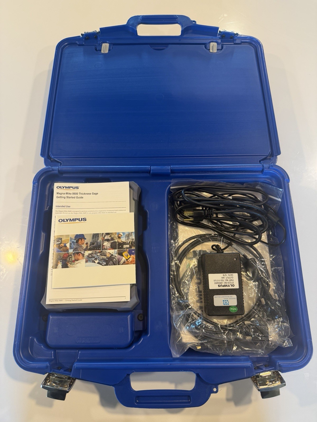 Olympus Magnamike 8600 Hall Effect Thickness Gage Kit & Probe