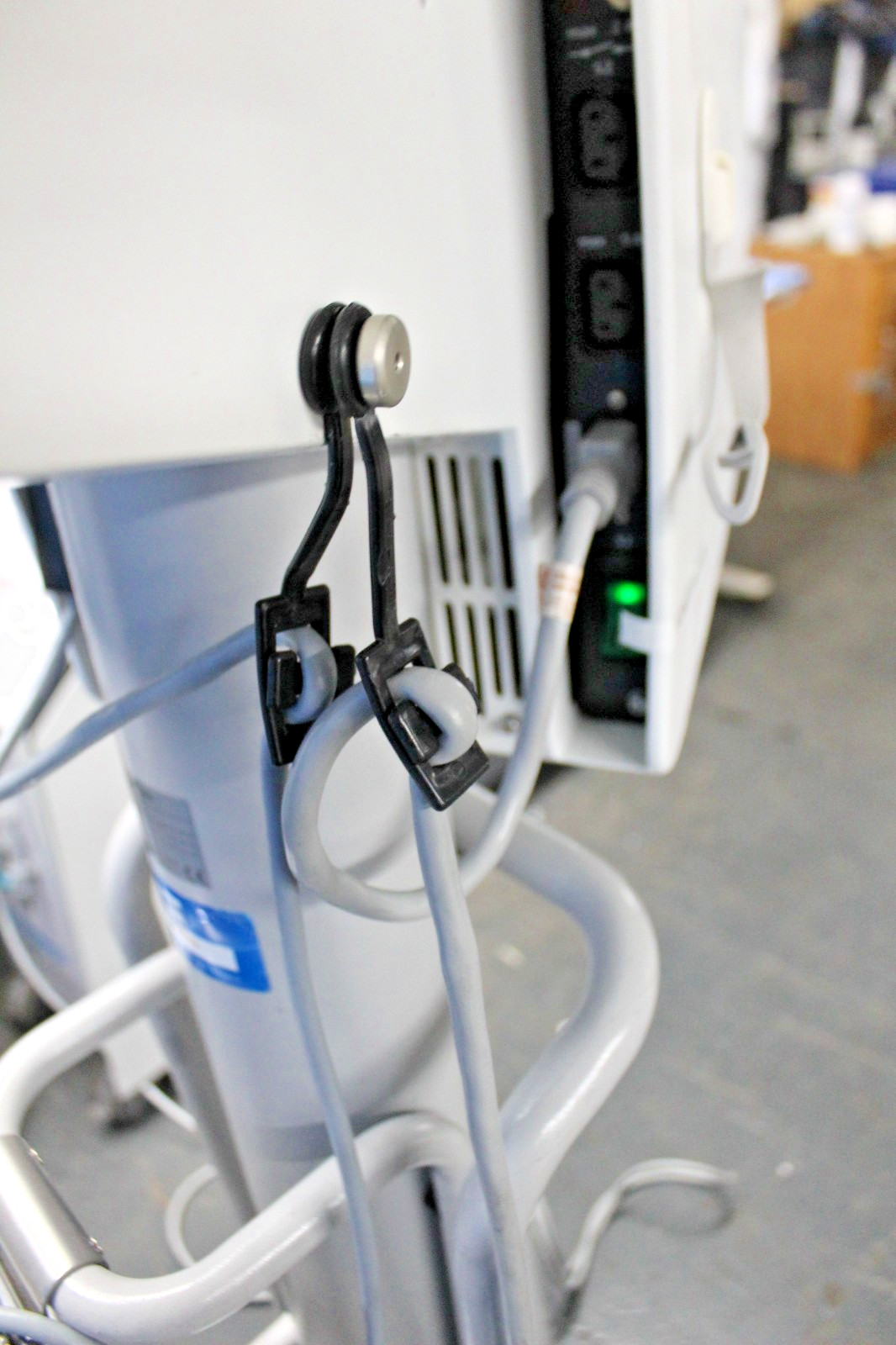CARL ZEISS OPMI VISU 200 STATIV S8 SURGICAL MICROSCOPE