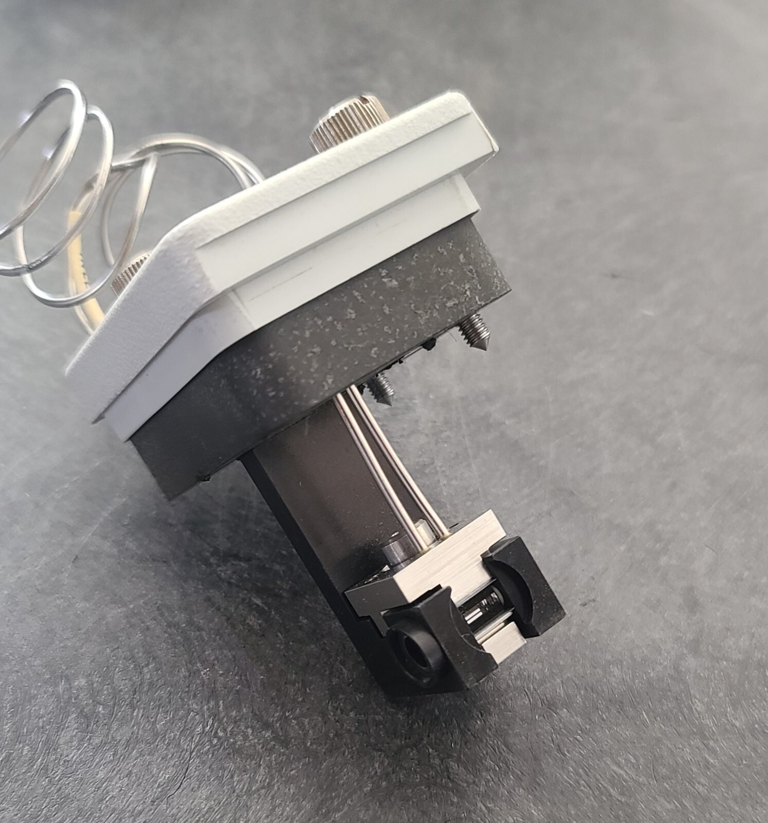 Tested !! Waters 2475 Flow Cell Assembly Holder, p/n: 700001618