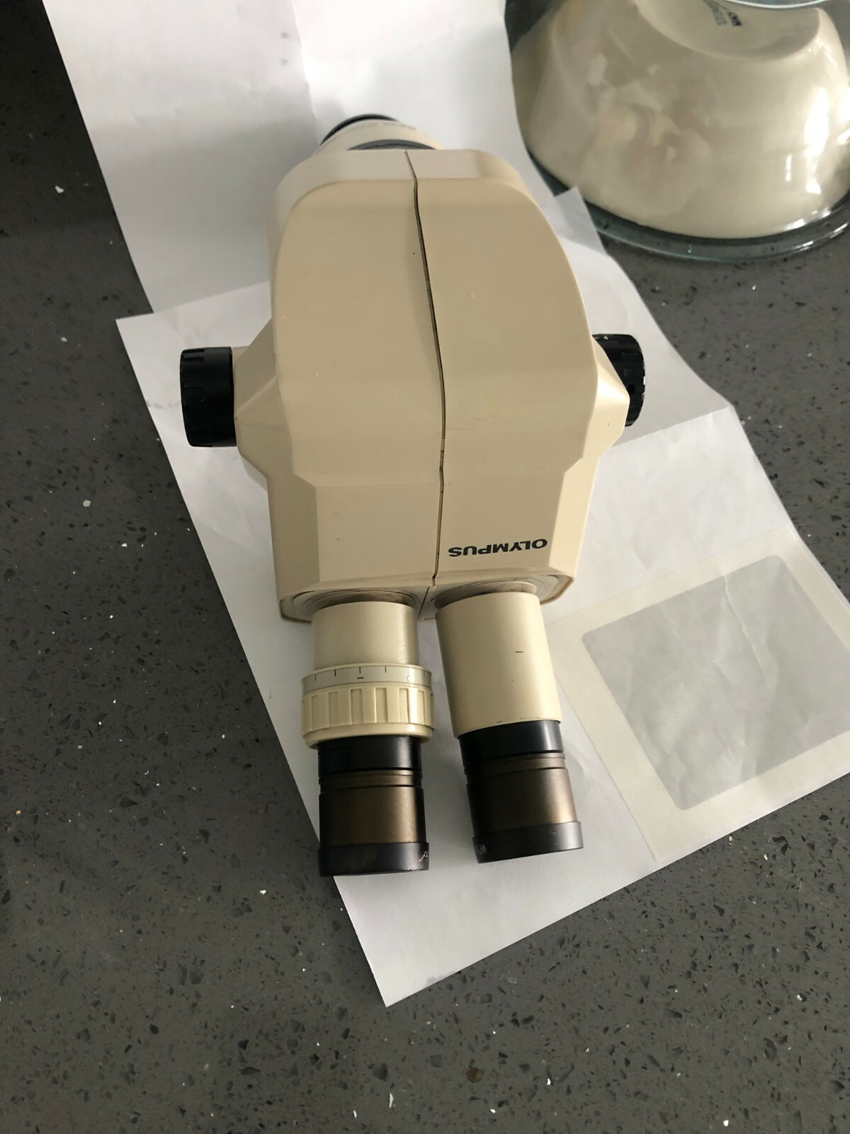 Olympus SZ3060 0.9 to 4.0X Stereo Zoom Microscope 10x/22 Eyepieces, x2 AUX LENS