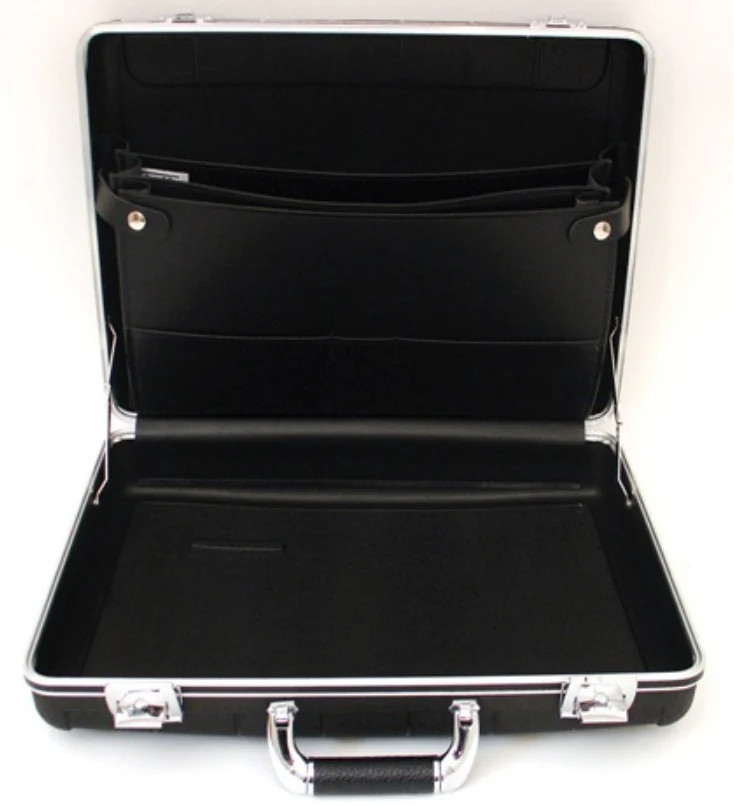 06385 – PLATT LUGGAGE – HIGH IMPACT POLYPROPYLENE ATTACHE – Inside Dimensions (L