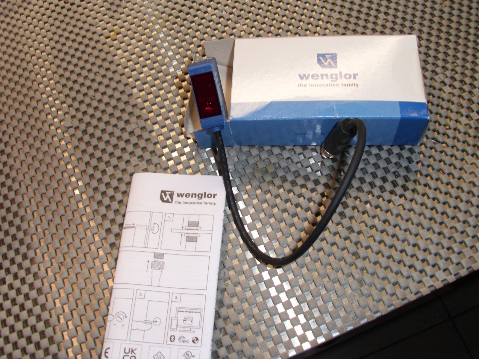 Wenglor OPT2174 Wenglor photoelectric sensor,
