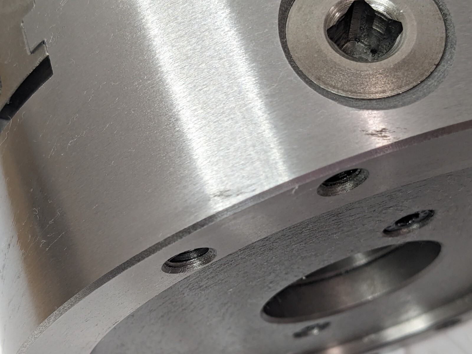 Bison 4 Jaw Self Centering Manual Chuck 8″ Diam Plain Back 3605-8″ 7-840-0800