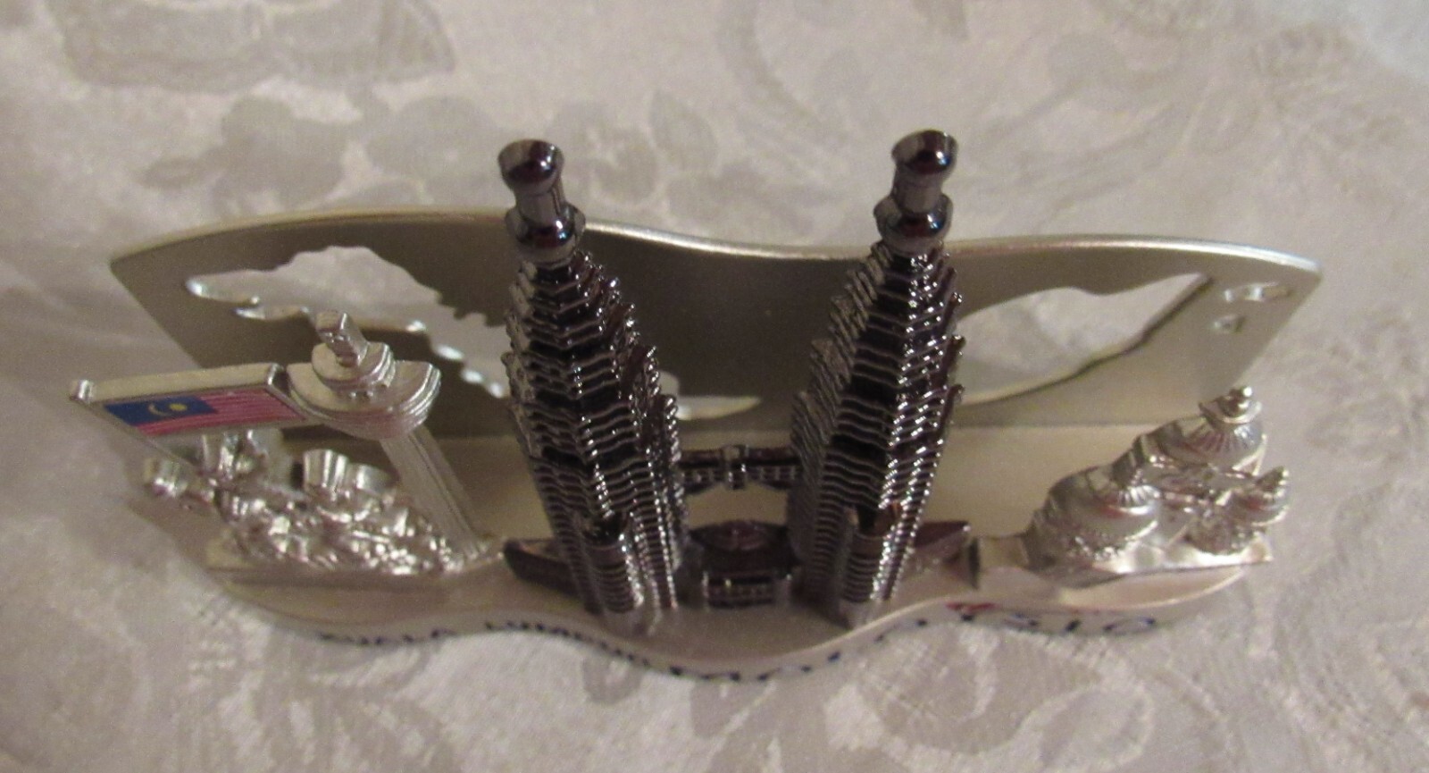Kuala Lumpur Malaysia Business Card Holder * Pertronas Twin Towers * Silver Tone