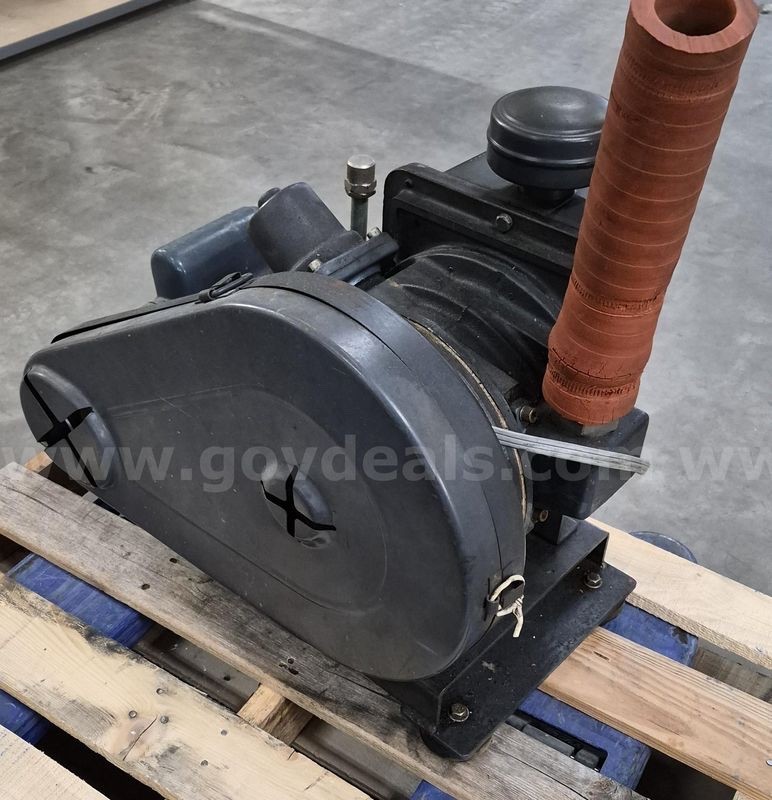 Welch DuoSeal 1397 Belt Driven Vacuum Pump