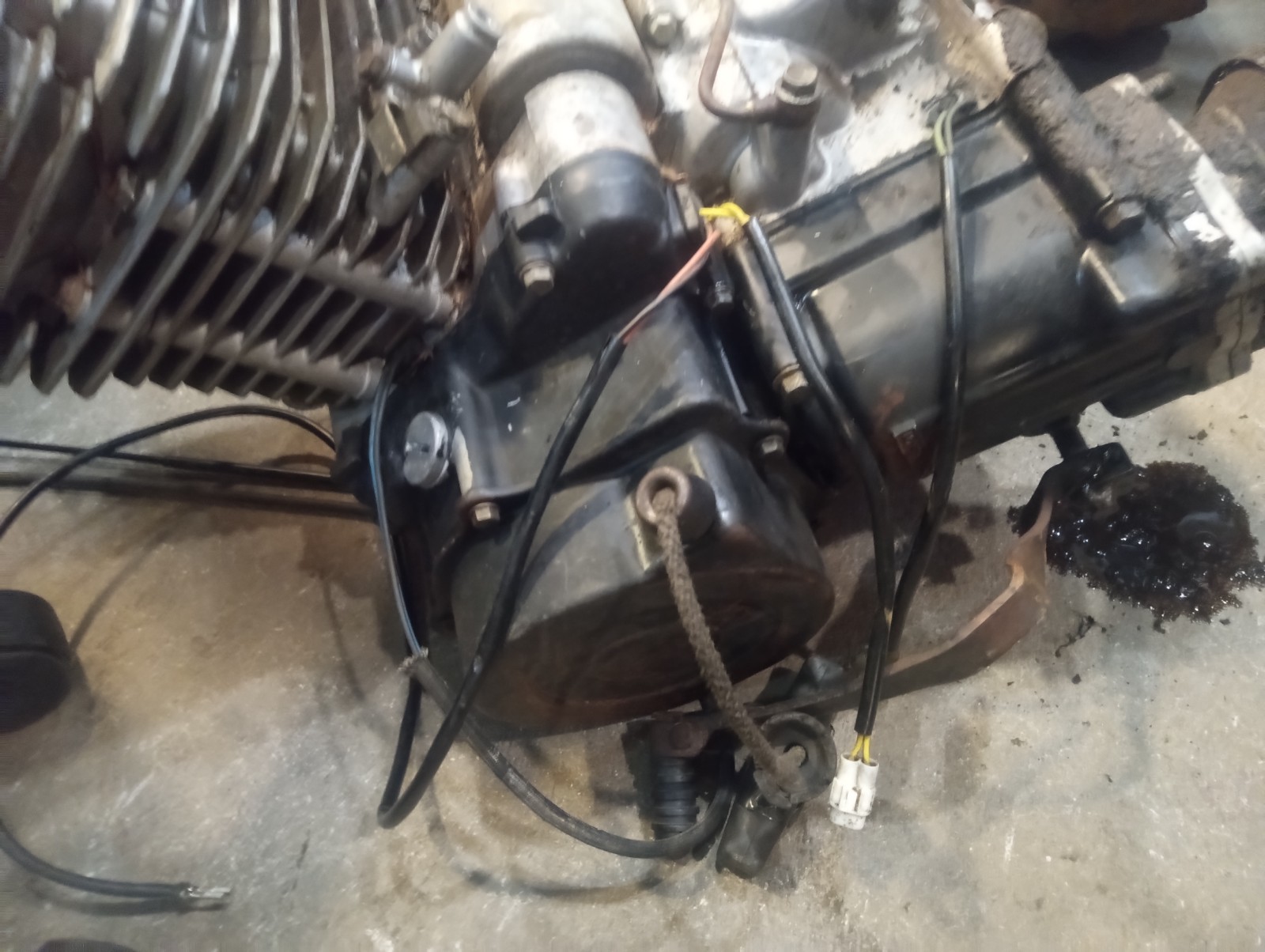 1995 Kawasaki Bayou 220 KLF220A ENGINE MOTOR