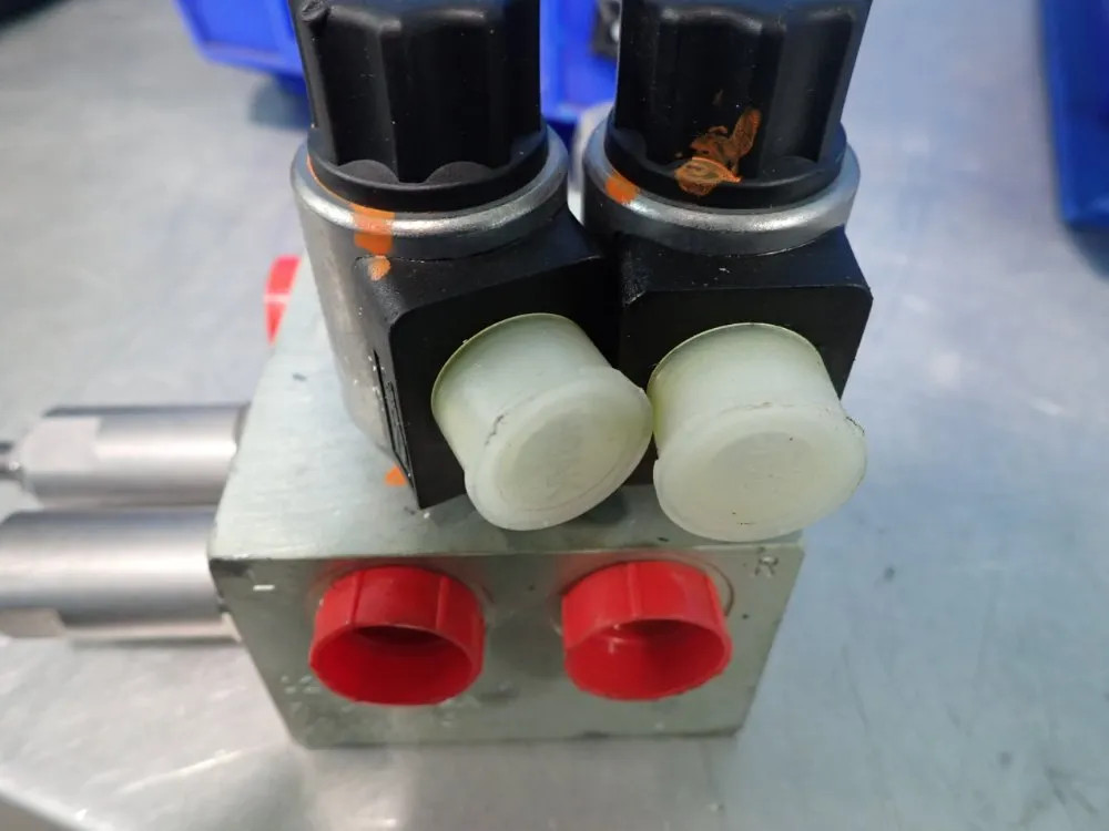 HYDAC HYDRAULIC CONTROL MANIFOLD 02581420