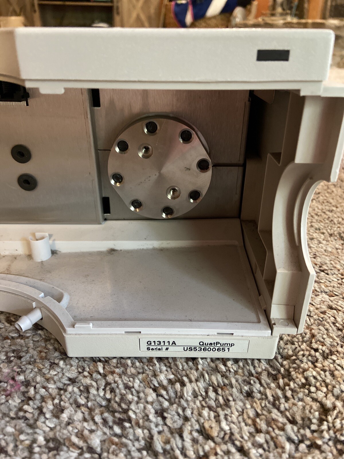 Agilent 1100 Series G1311A Quaternary Pump For Parts or Repair