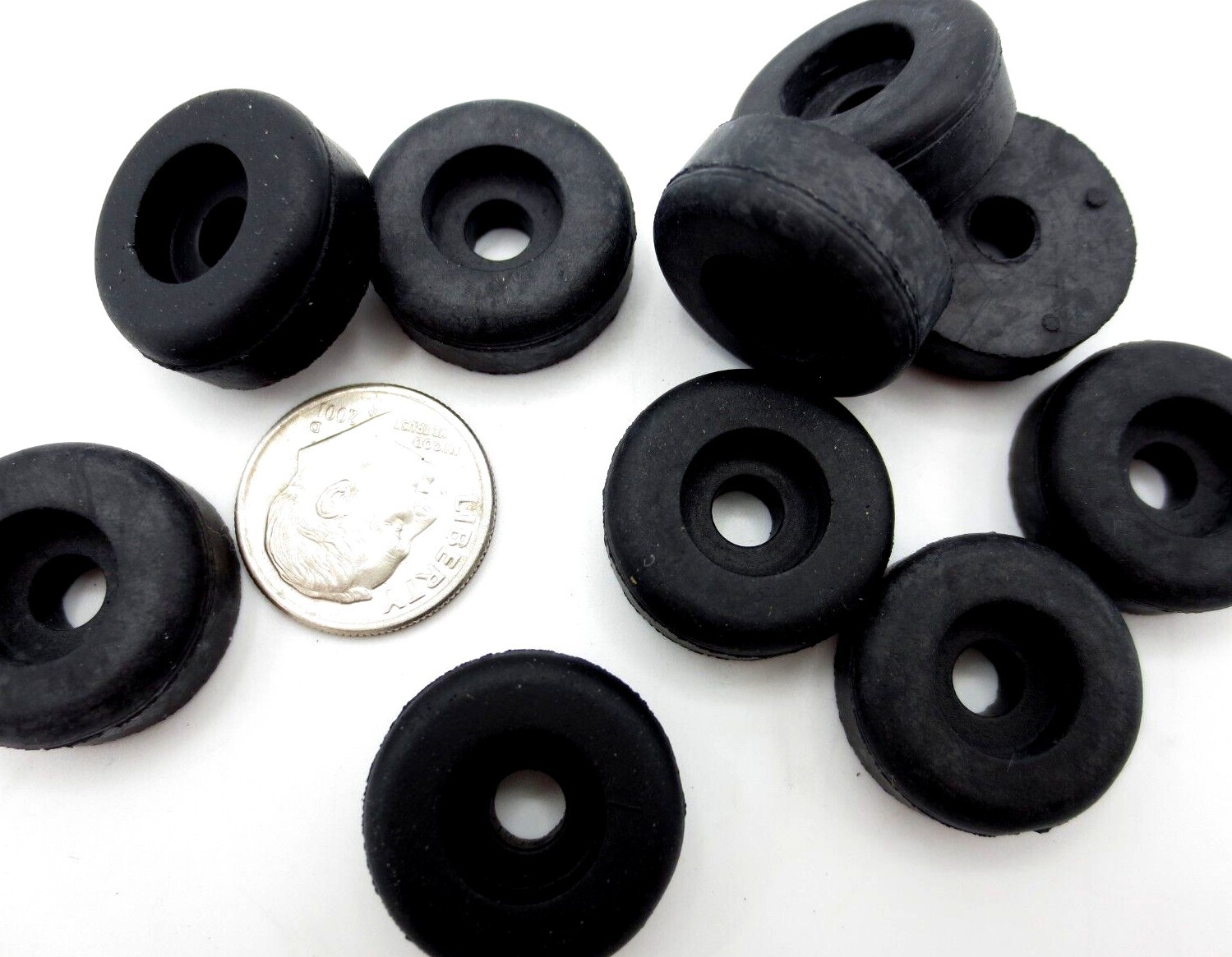 Screw on Rubber Bumper Pad Feet Fit 3/16″ #10 Screw Hole, Has 3/4″ Pad 1/4″ Tall