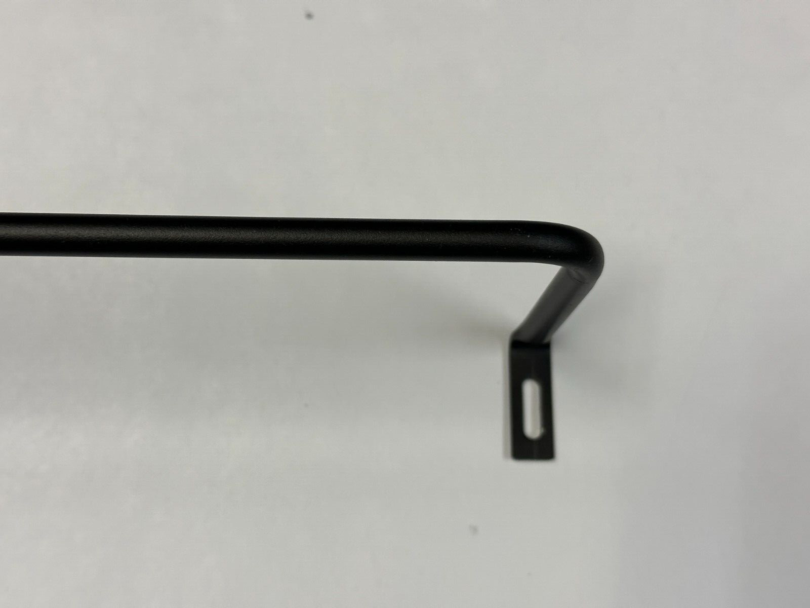 Leviton 49005-CMB CABLE Management BAR (FOR FLAT PANELS) BLACK