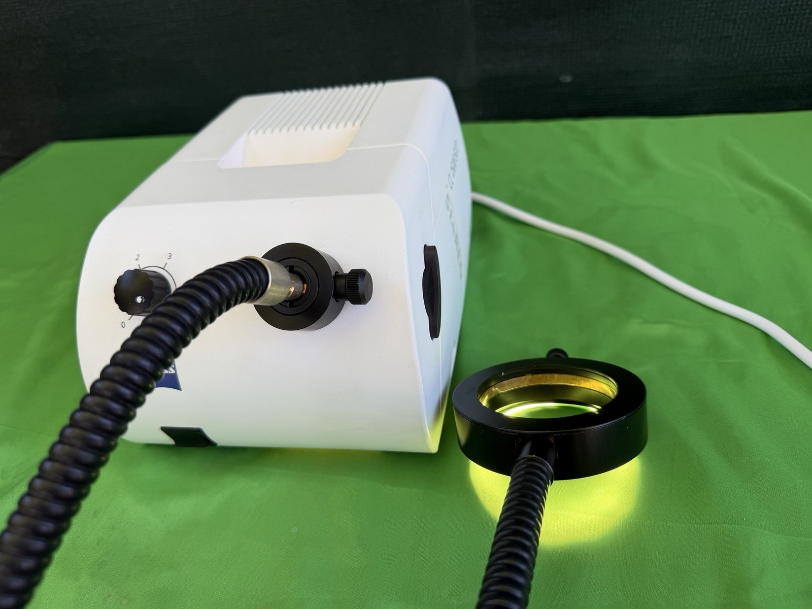 Zeiss CL 1500 ECO Fiber Optic Cold Light Source with Slit-Ring Illuminator