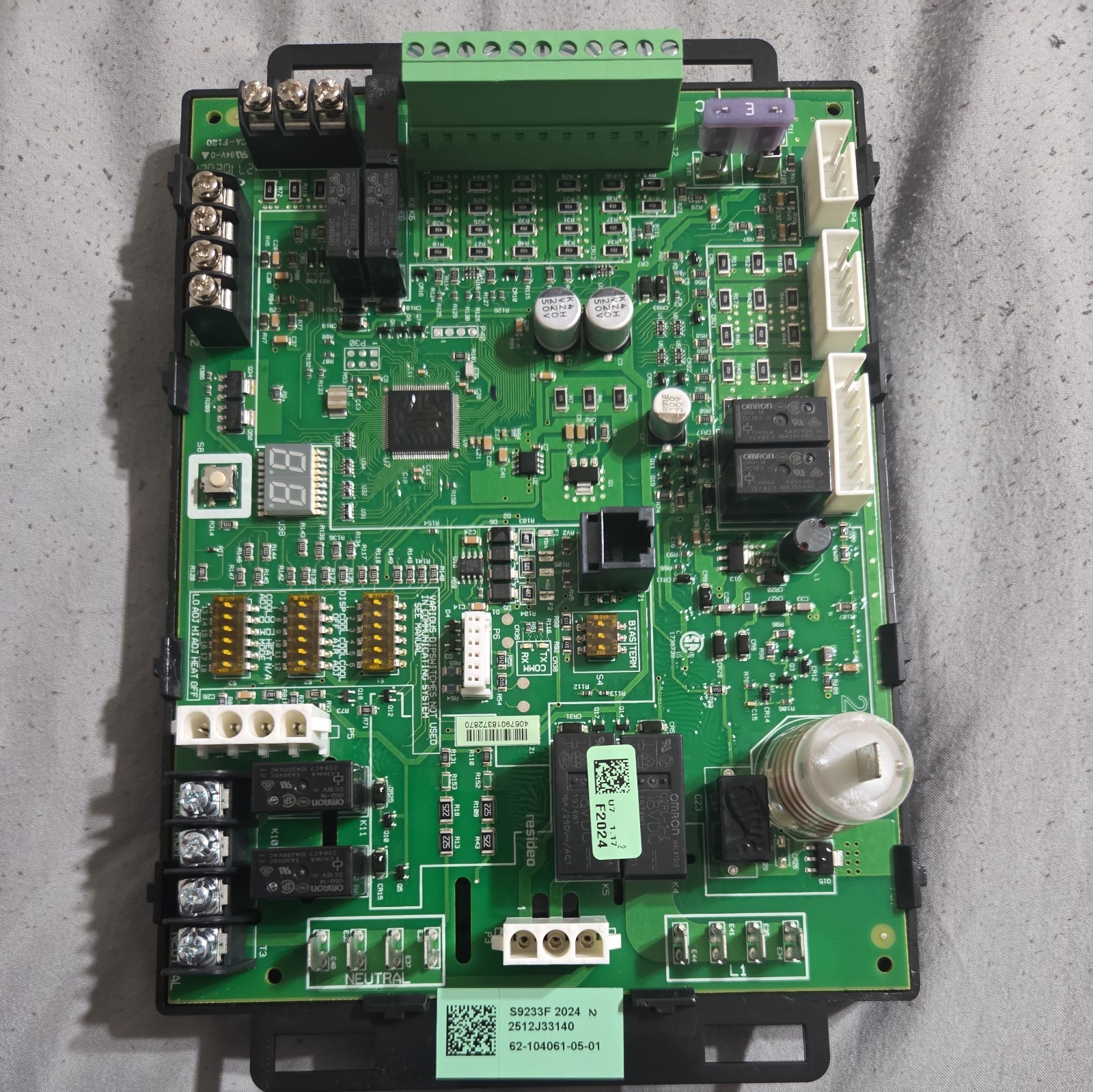 Rheem 62-104061-05 / S9233F2024 Integrated Furnace Control Circuit Board Used
