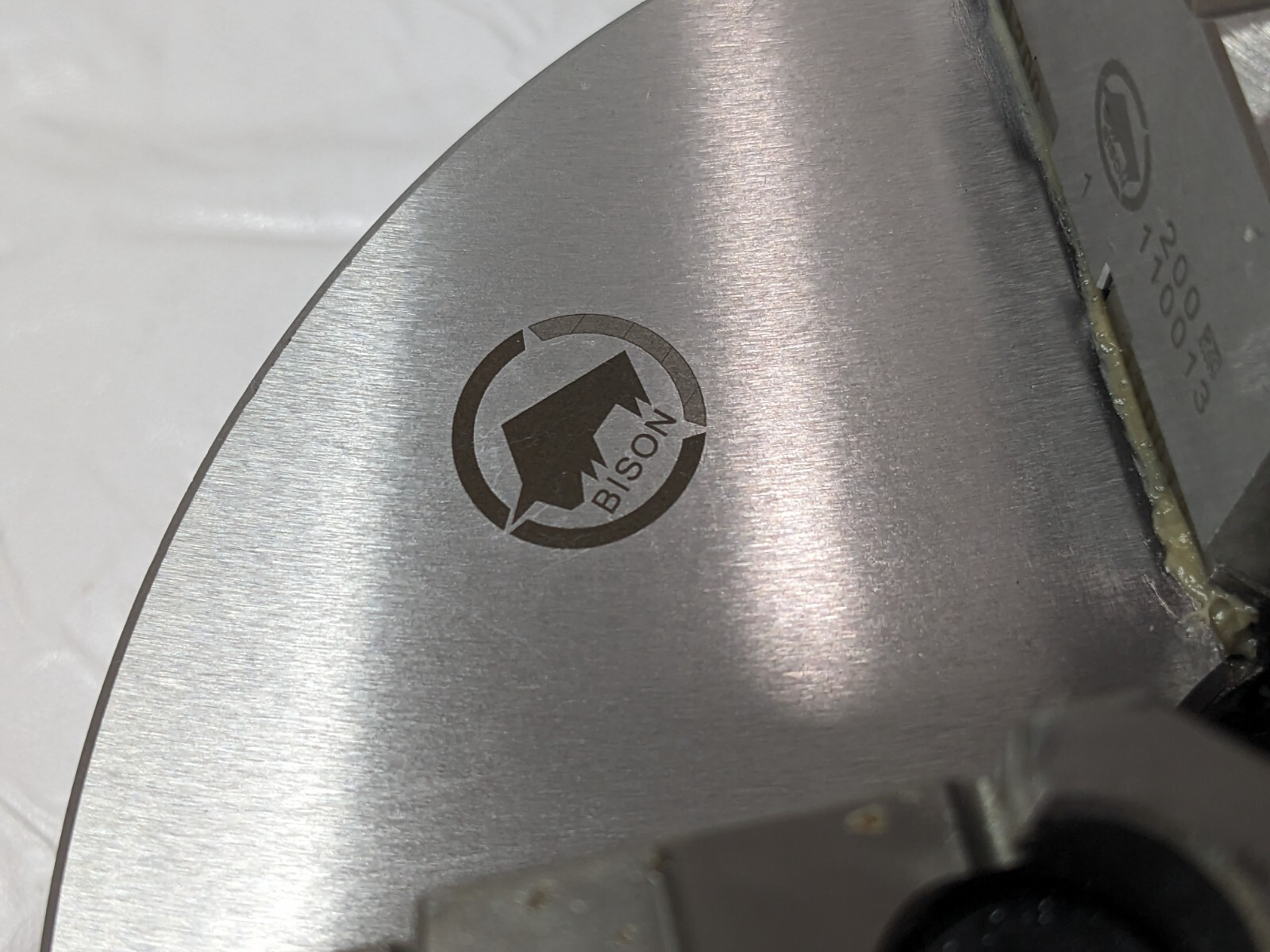 Bison 4 Jaw Self Centering Manual Chuck 8″ Diam Plain Back 3605-8″ 7-840-0800