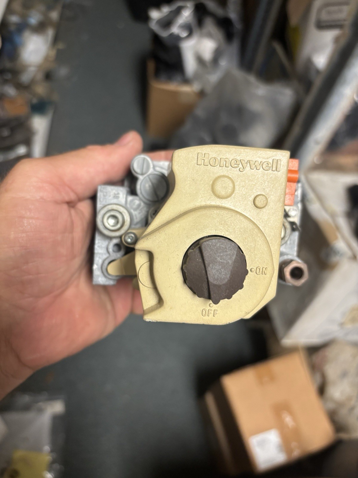Honeywell VR8204A 2035 Gas Valve for Central Furnace, Compatible w/ Honeywell